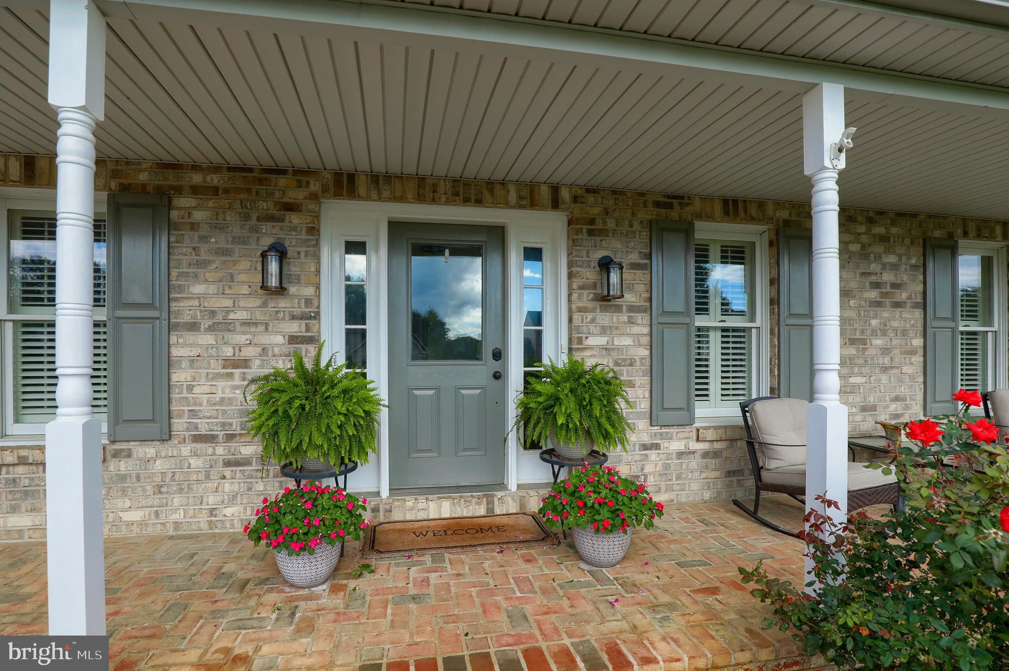 LEOLA WEST - Residential