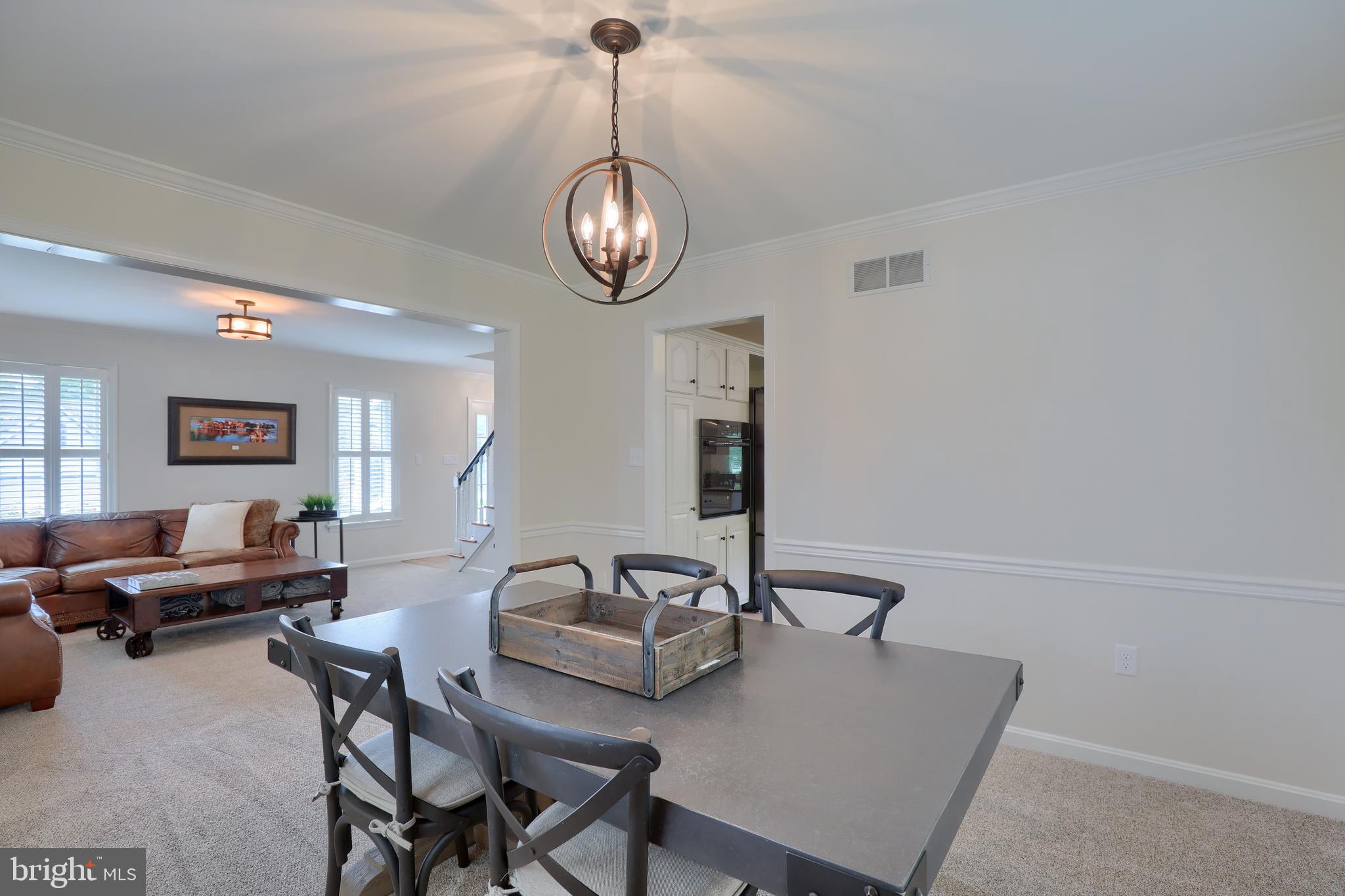 LEOLA WEST - Residential