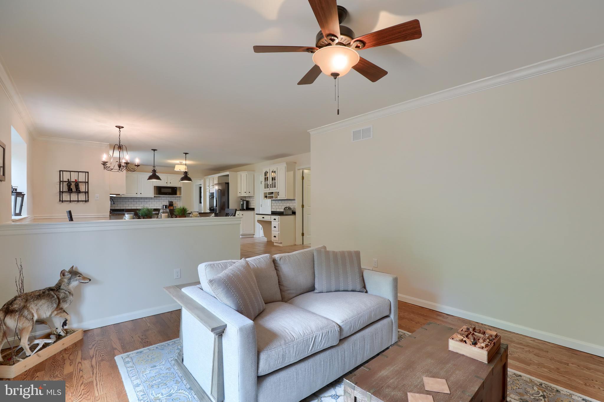 LEOLA WEST - Residential