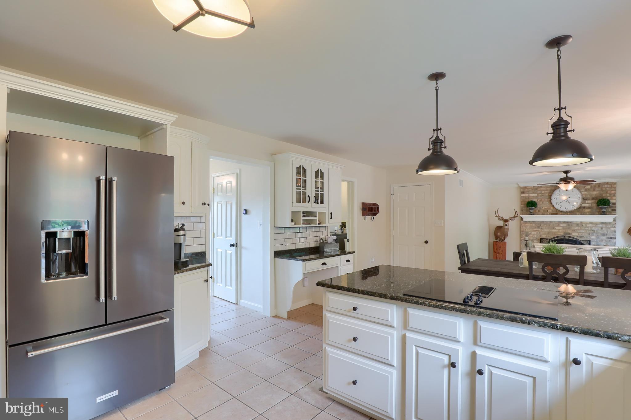 LEOLA WEST - Residential