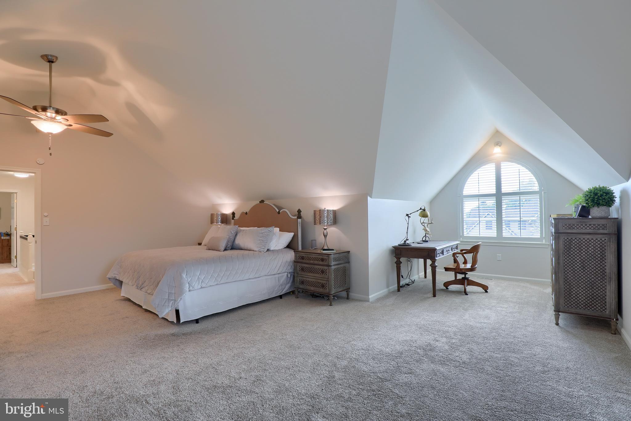 LEOLA WEST - Residential