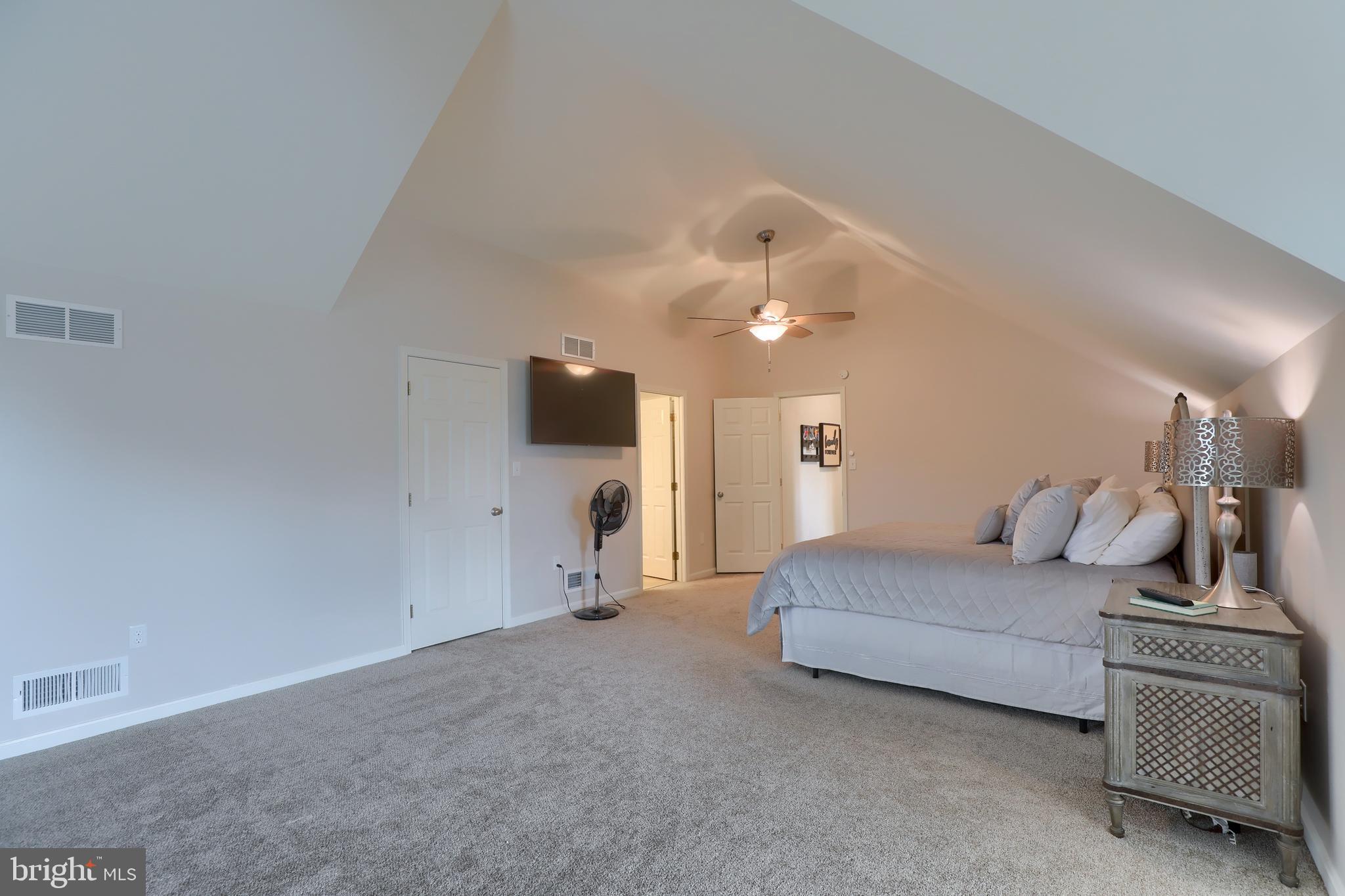 LEOLA WEST - Residential