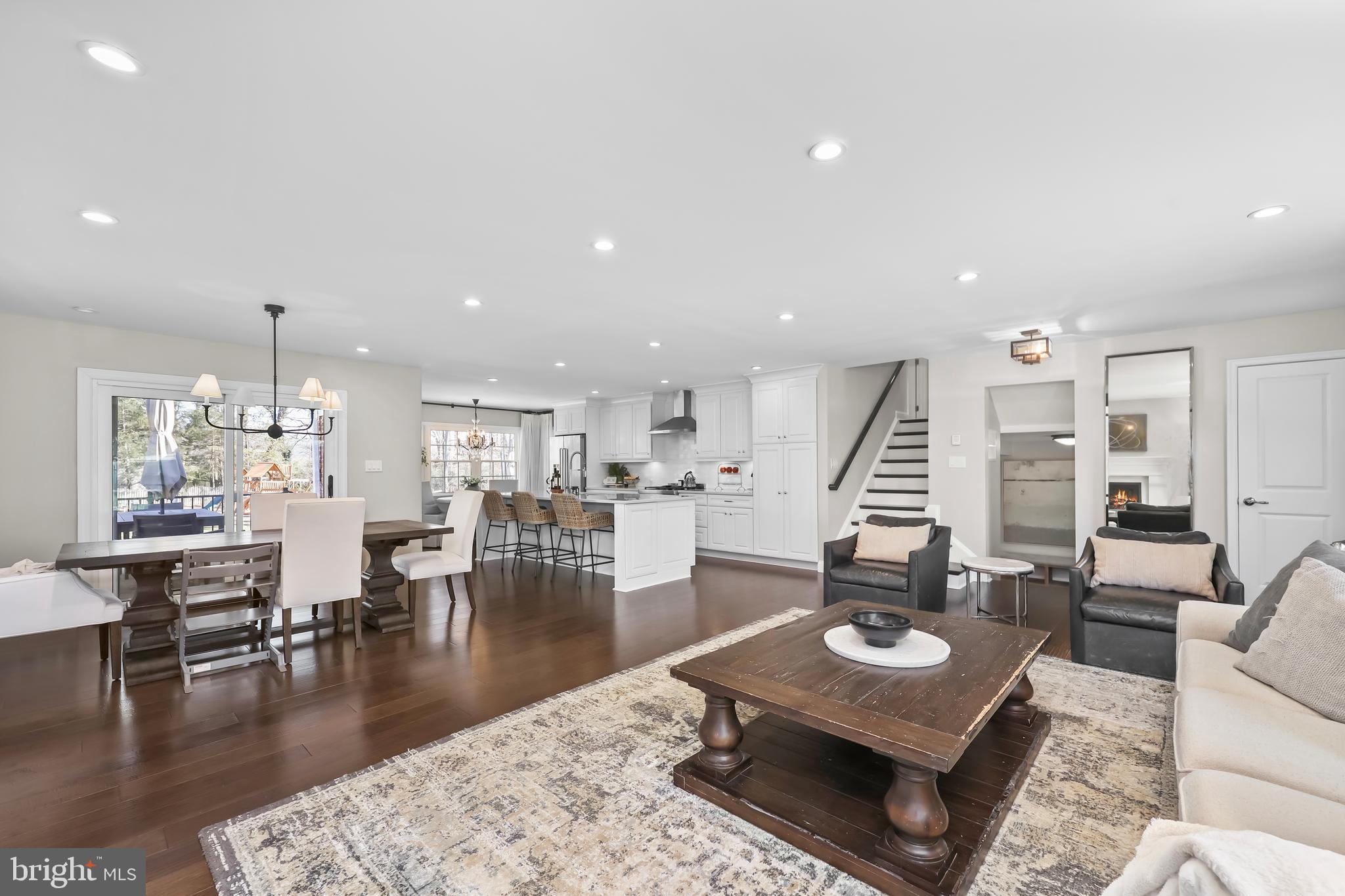 BARCROFT WOODS - Residential