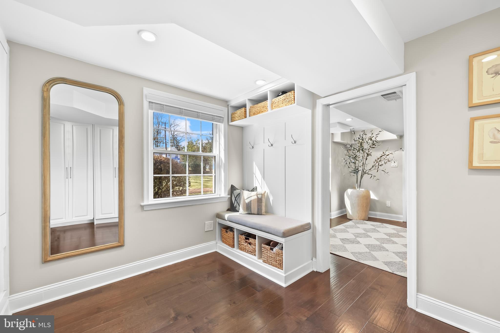 BARCROFT WOODS - Residential