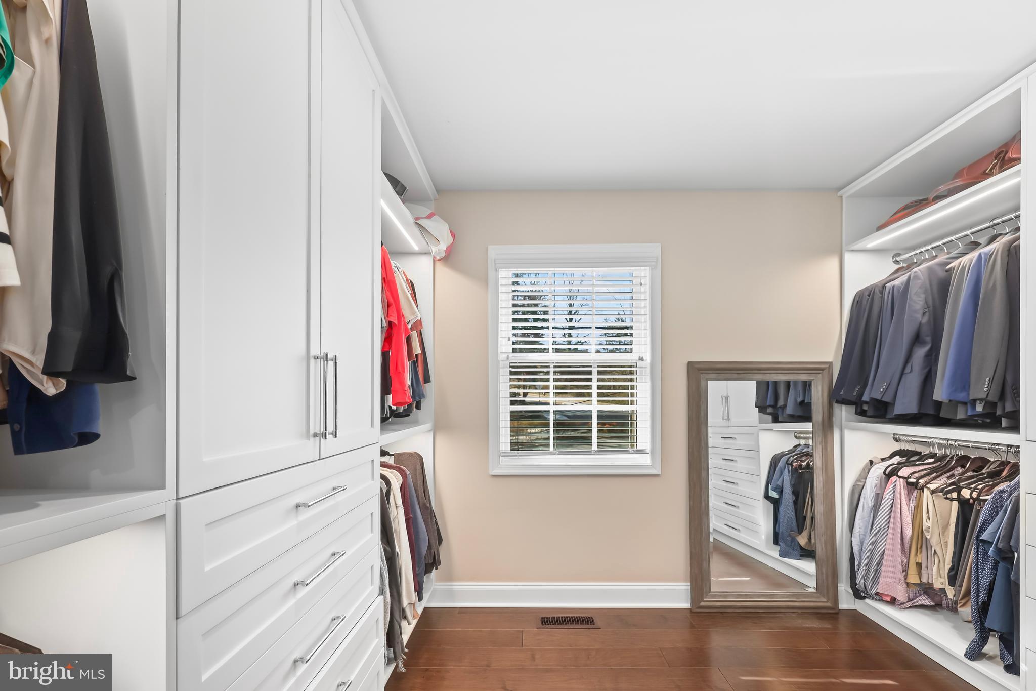 BARCROFT WOODS - Residential