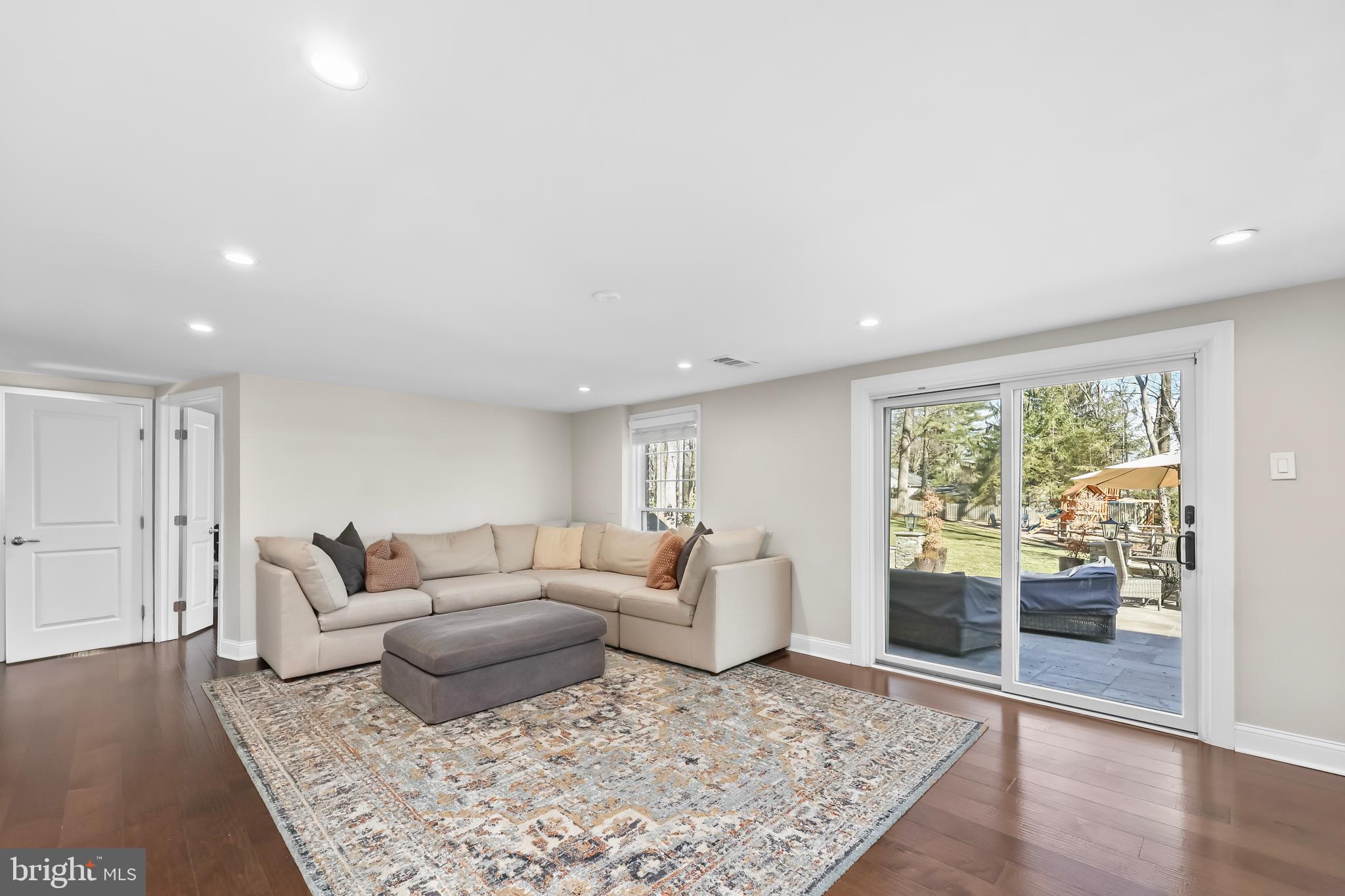 BARCROFT WOODS - Residential