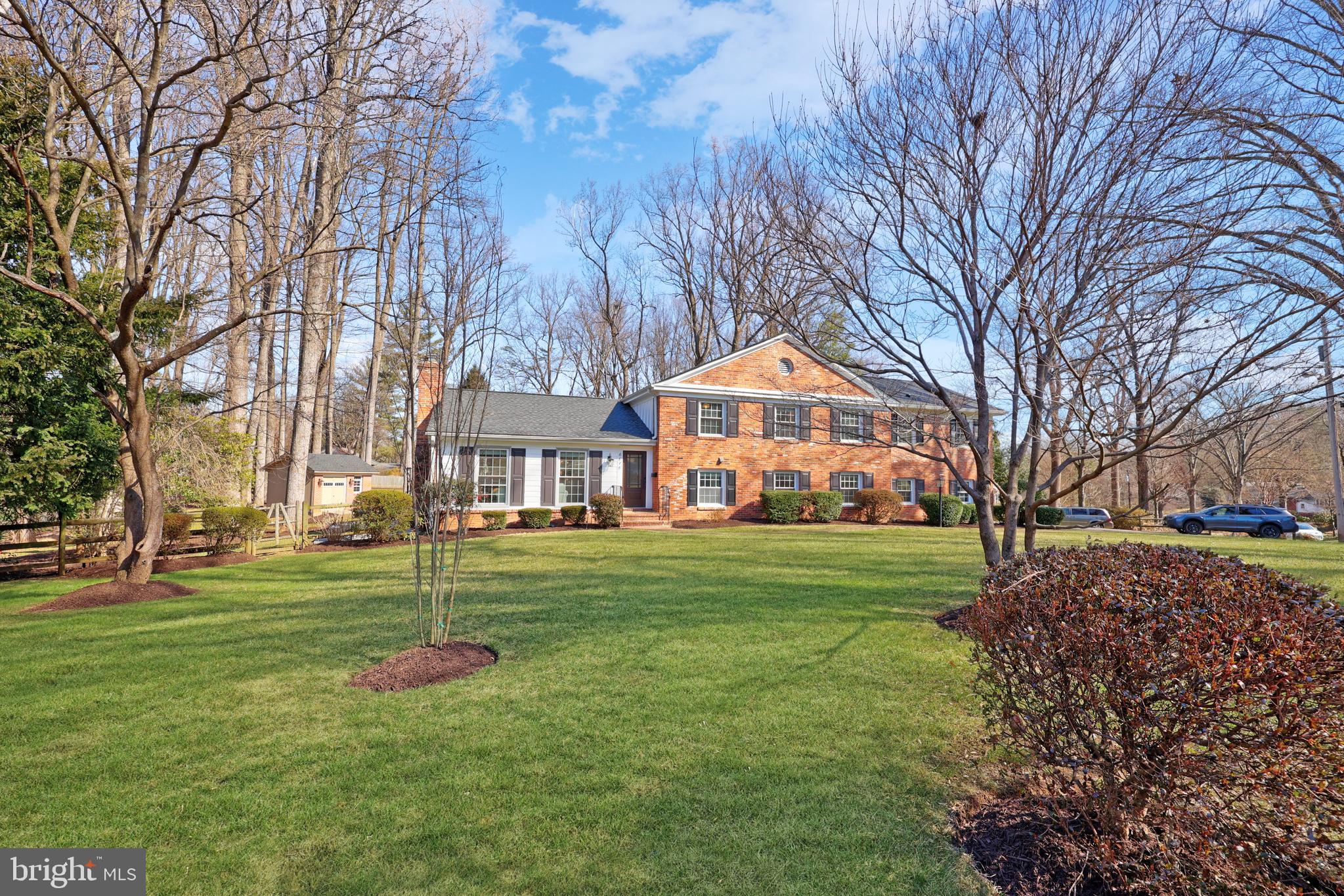 BARCROFT WOODS - Residential