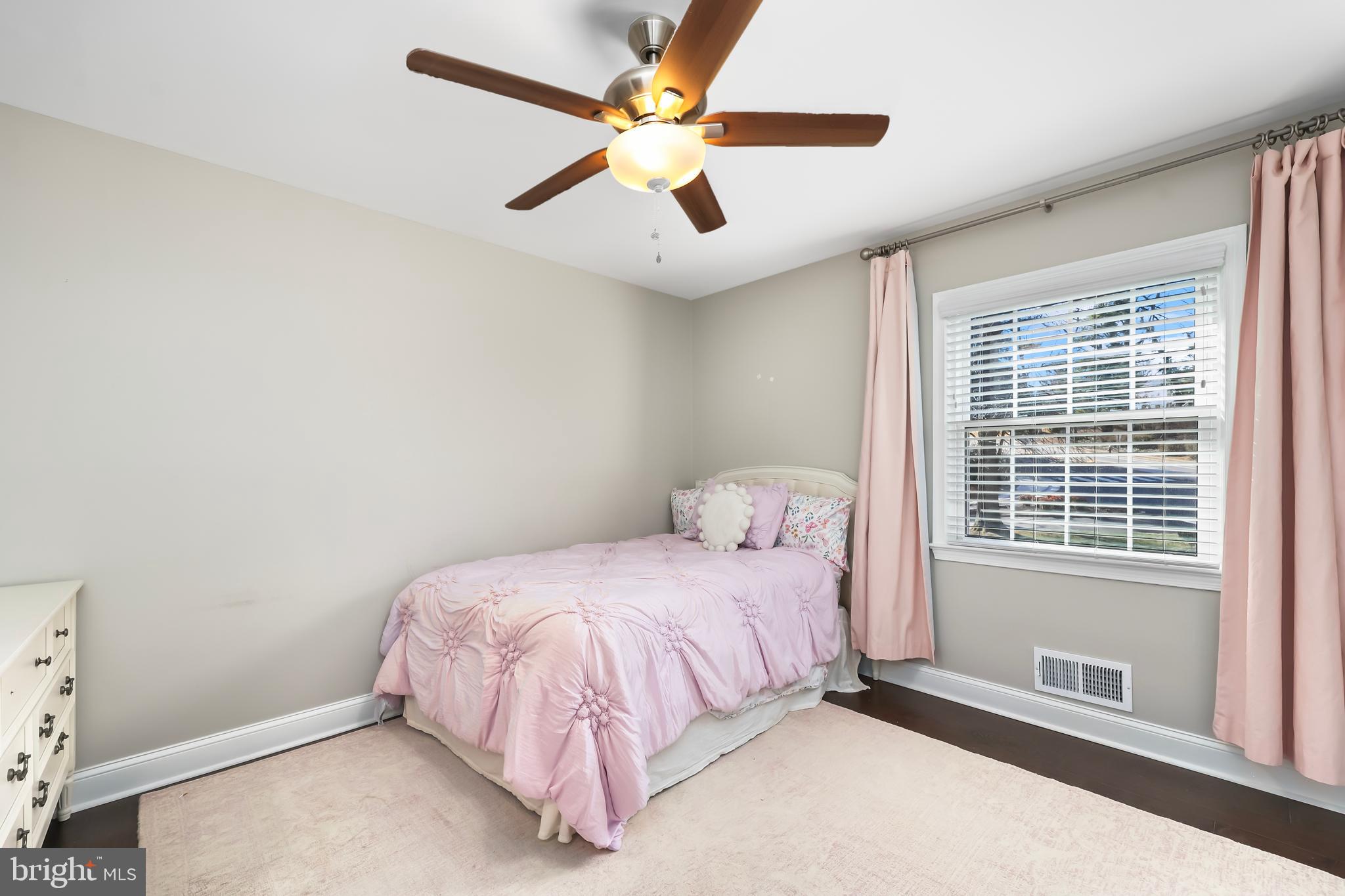 BARCROFT WOODS - Residential