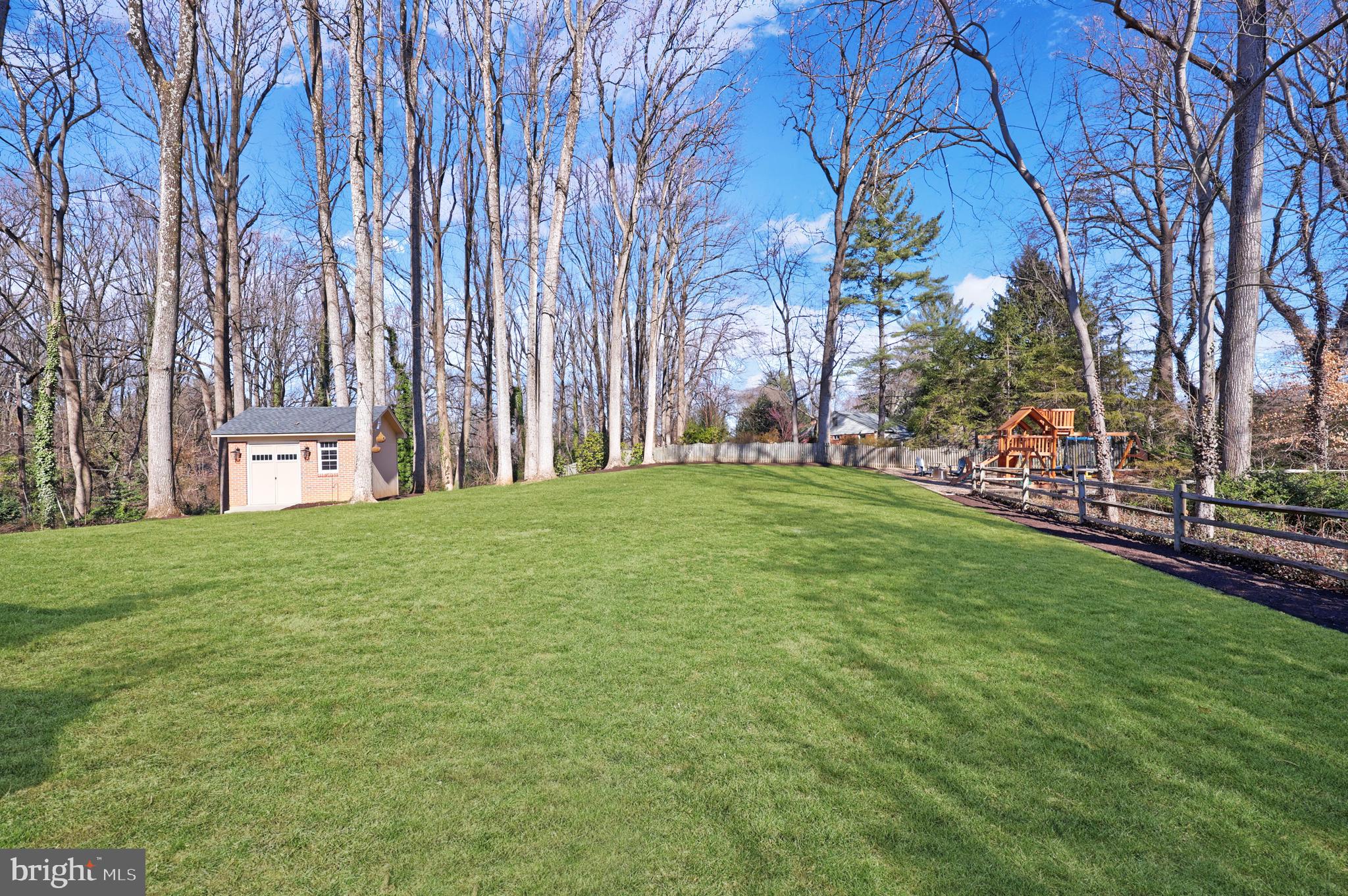 BARCROFT WOODS - Residential