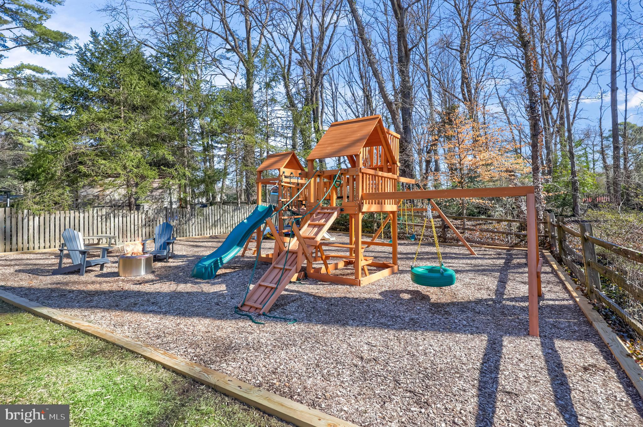 BARCROFT WOODS - Residential