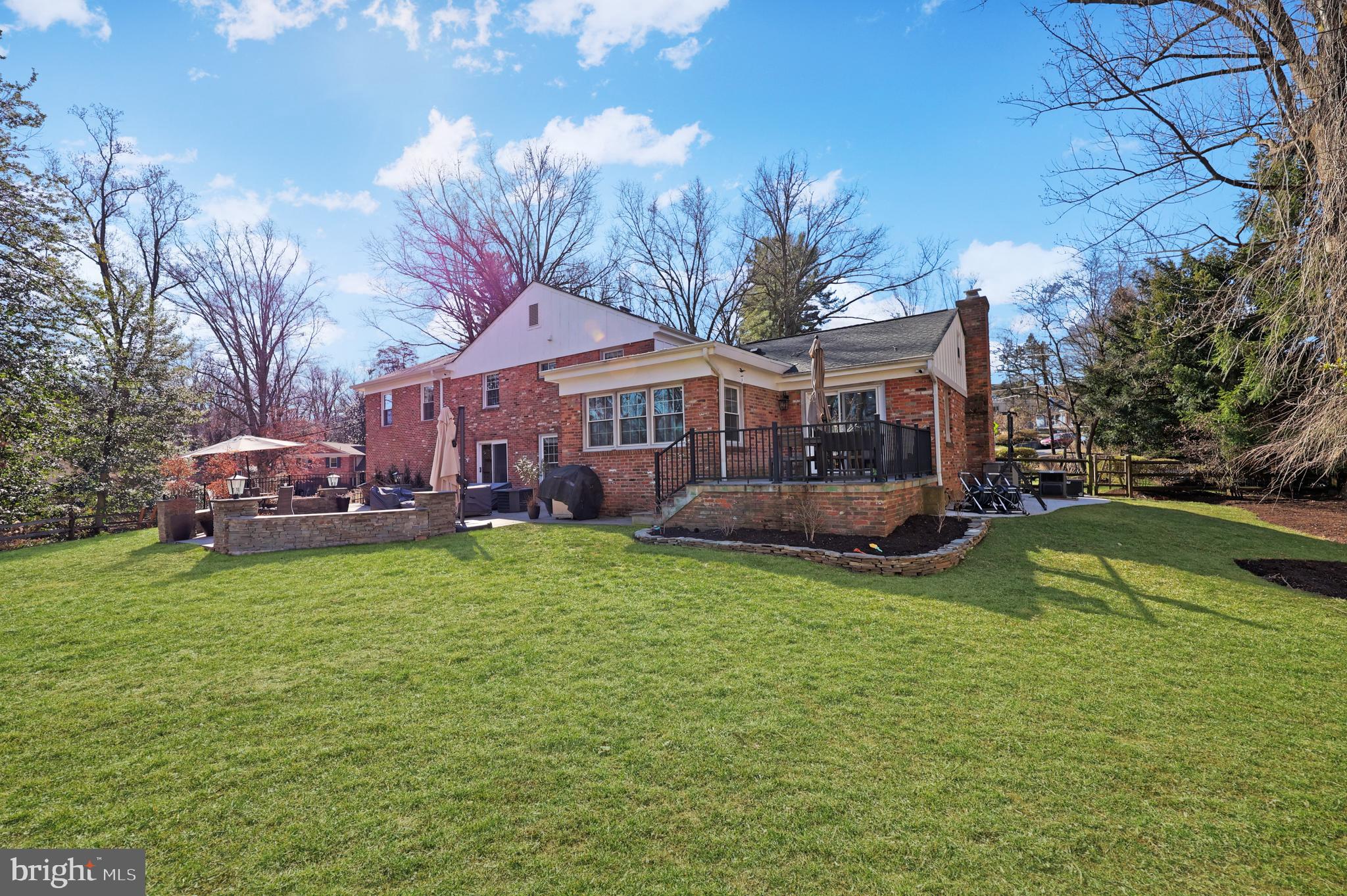 BARCROFT WOODS - Residential