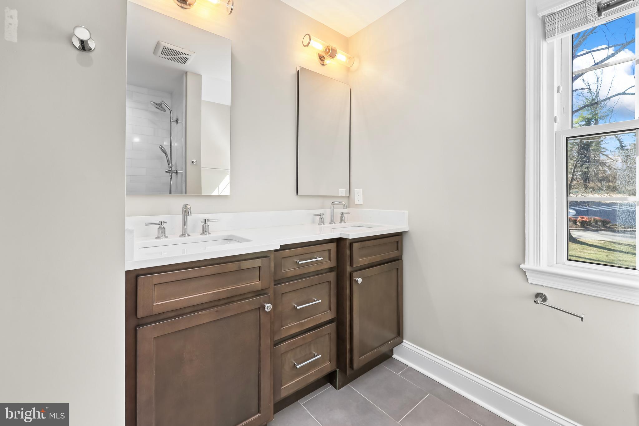 BARCROFT WOODS - Residential