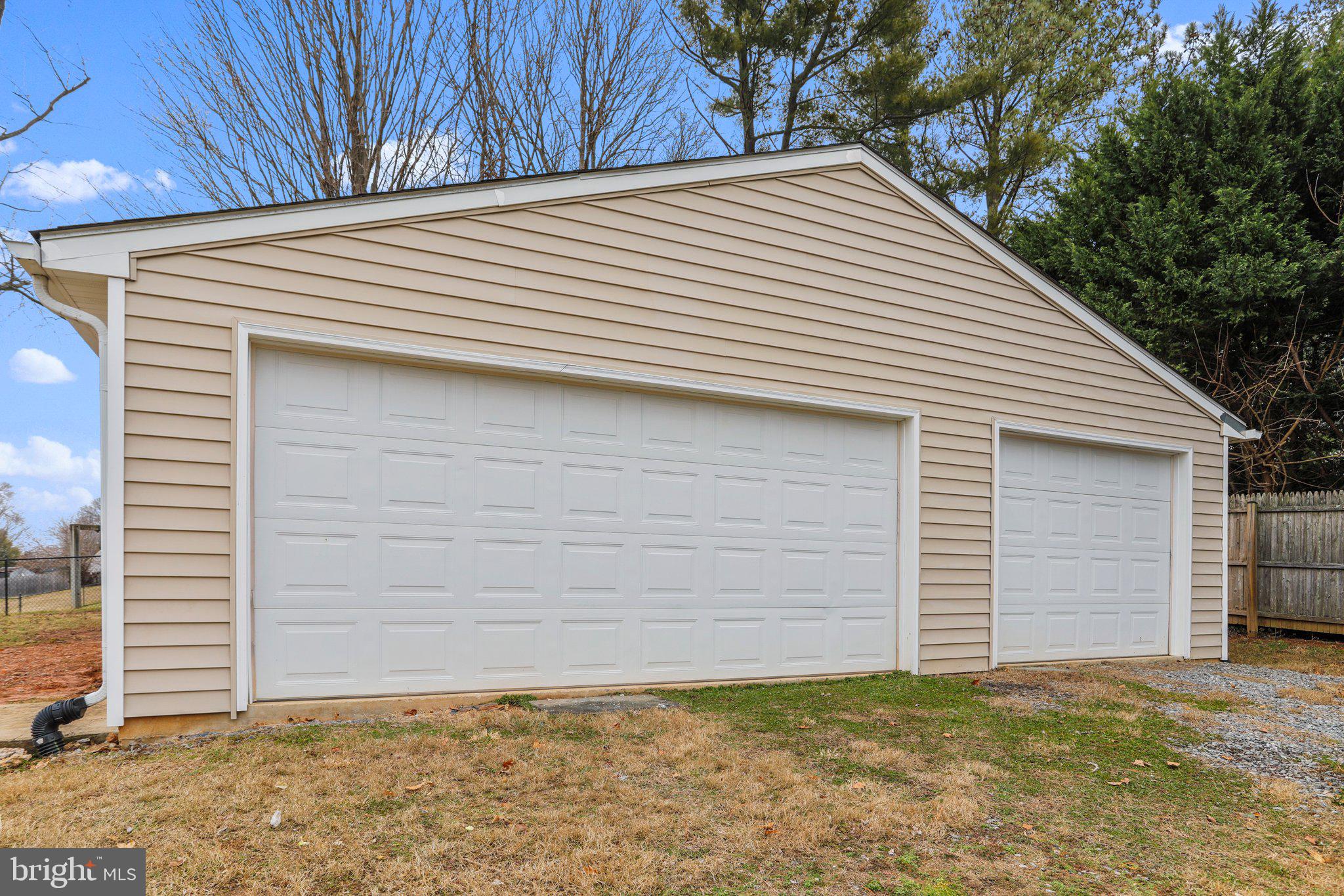 DARNESTOWN OUTSIDE - Residential