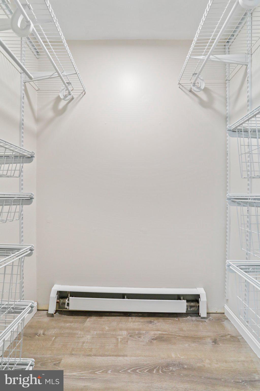 DARNESTOWN OUTSIDE - Residential