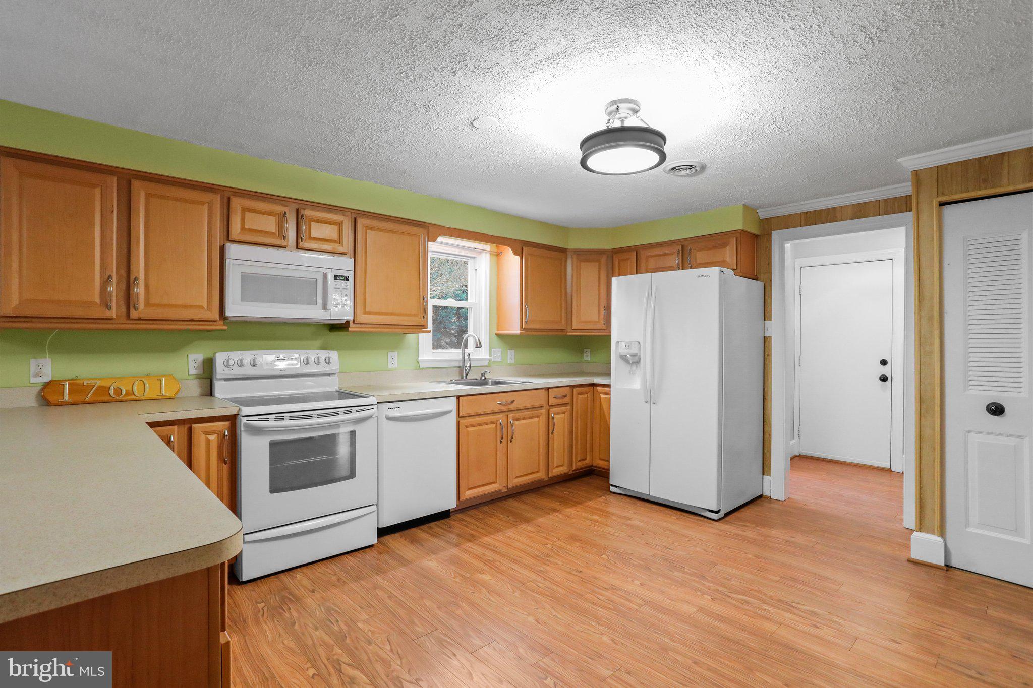 DARNESTOWN OUTSIDE - Residential