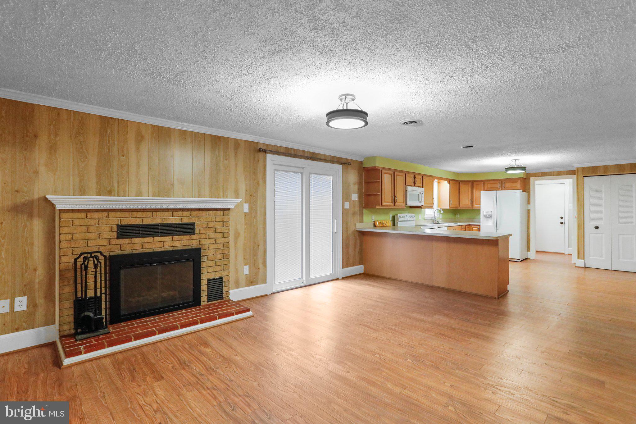 DARNESTOWN OUTSIDE - Residential