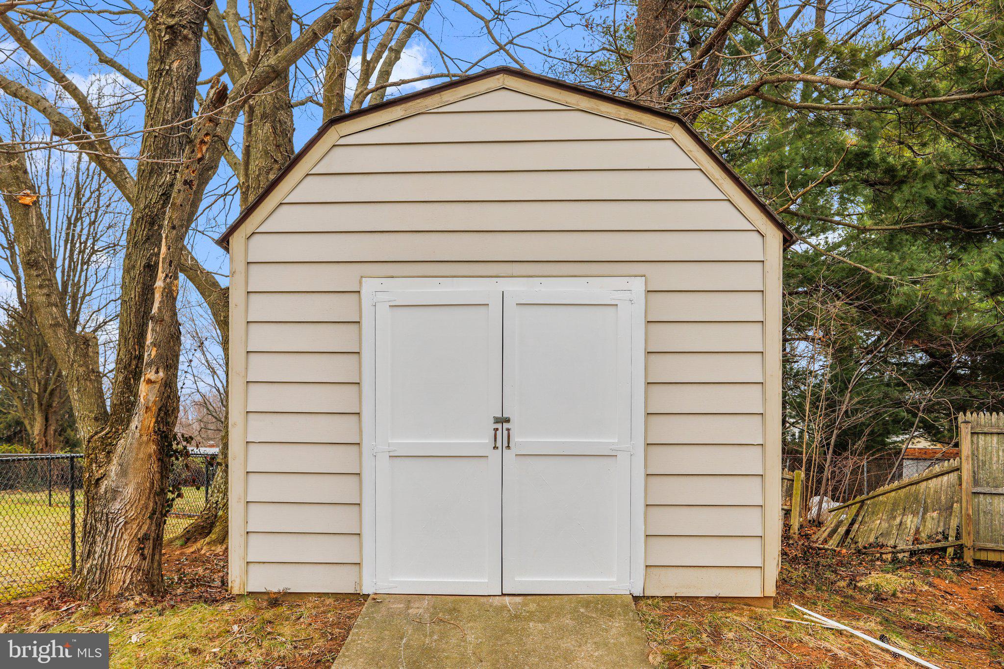 DARNESTOWN OUTSIDE - Residential