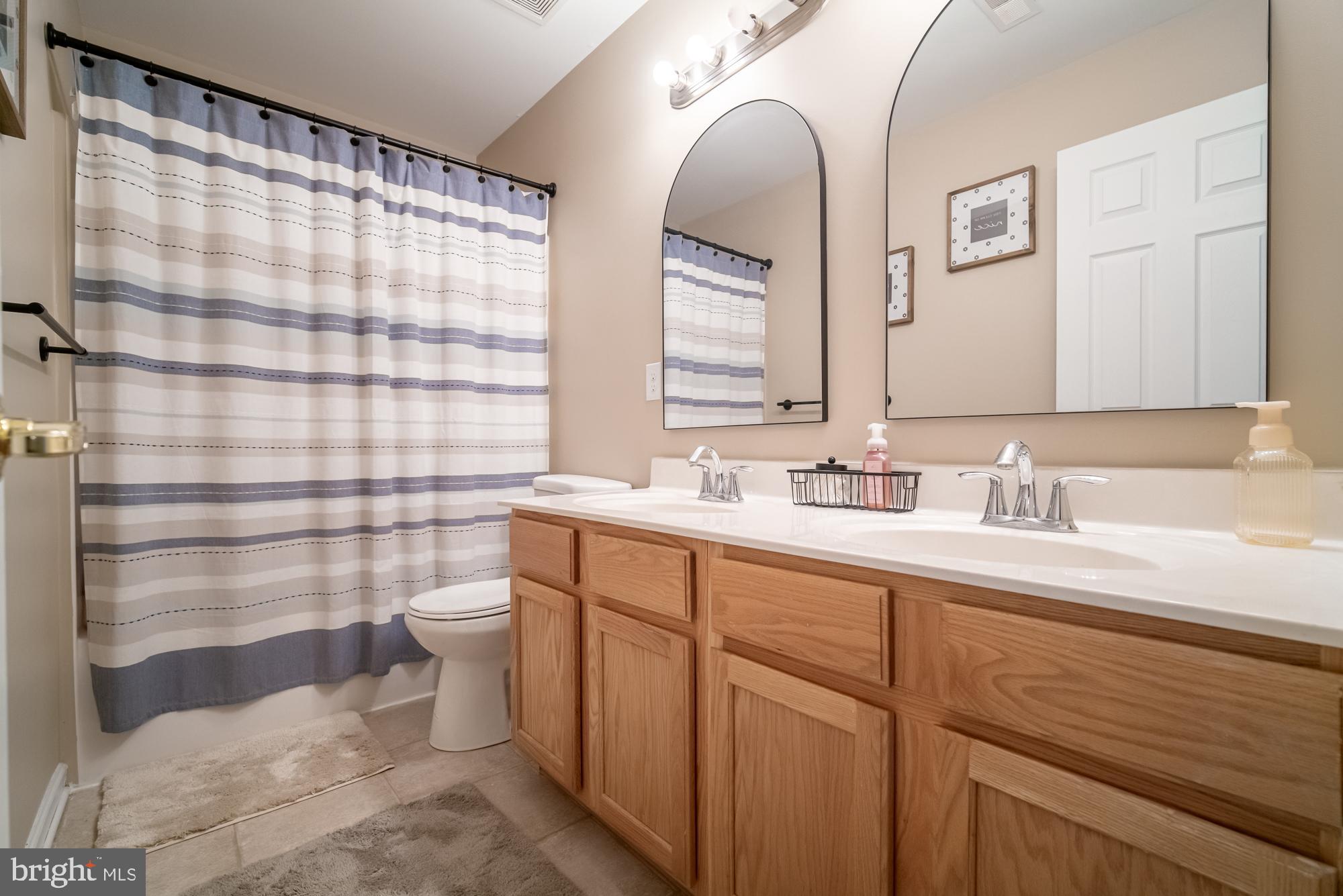 IRON BRIDGE LANDING - Residential