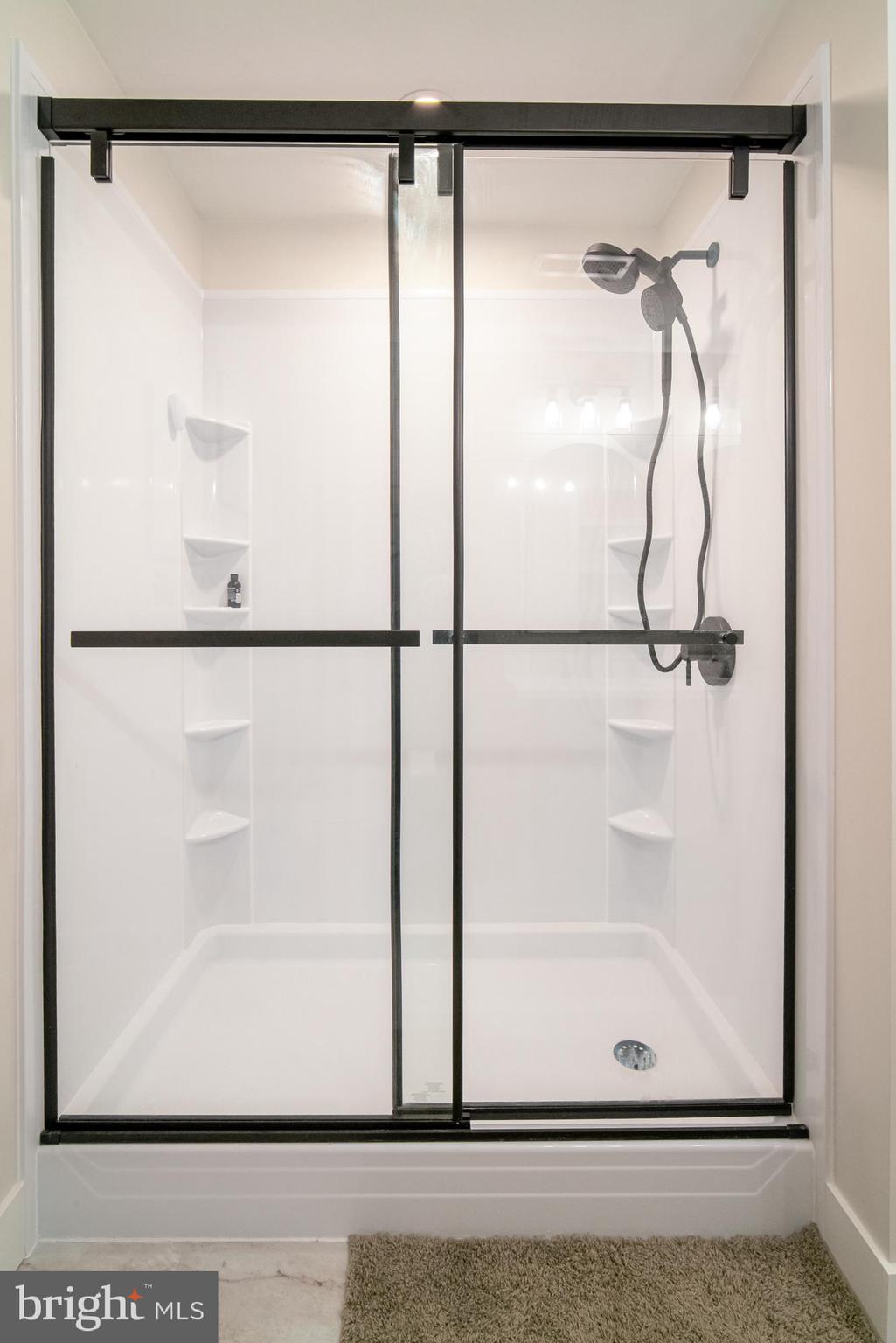 IRON BRIDGE LANDING - Residential