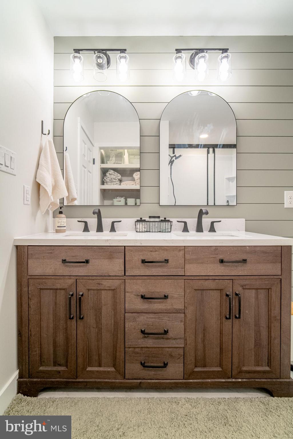 IRON BRIDGE LANDING - Residential