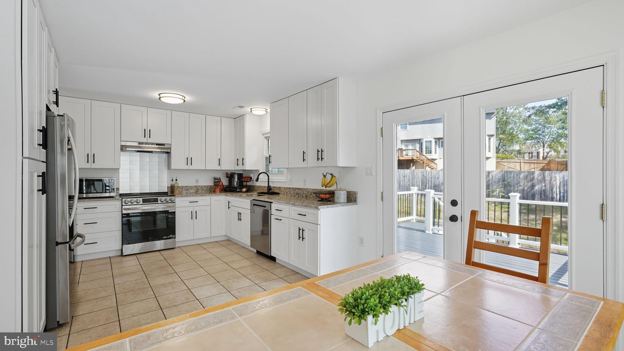 STONE RIVER - Residential