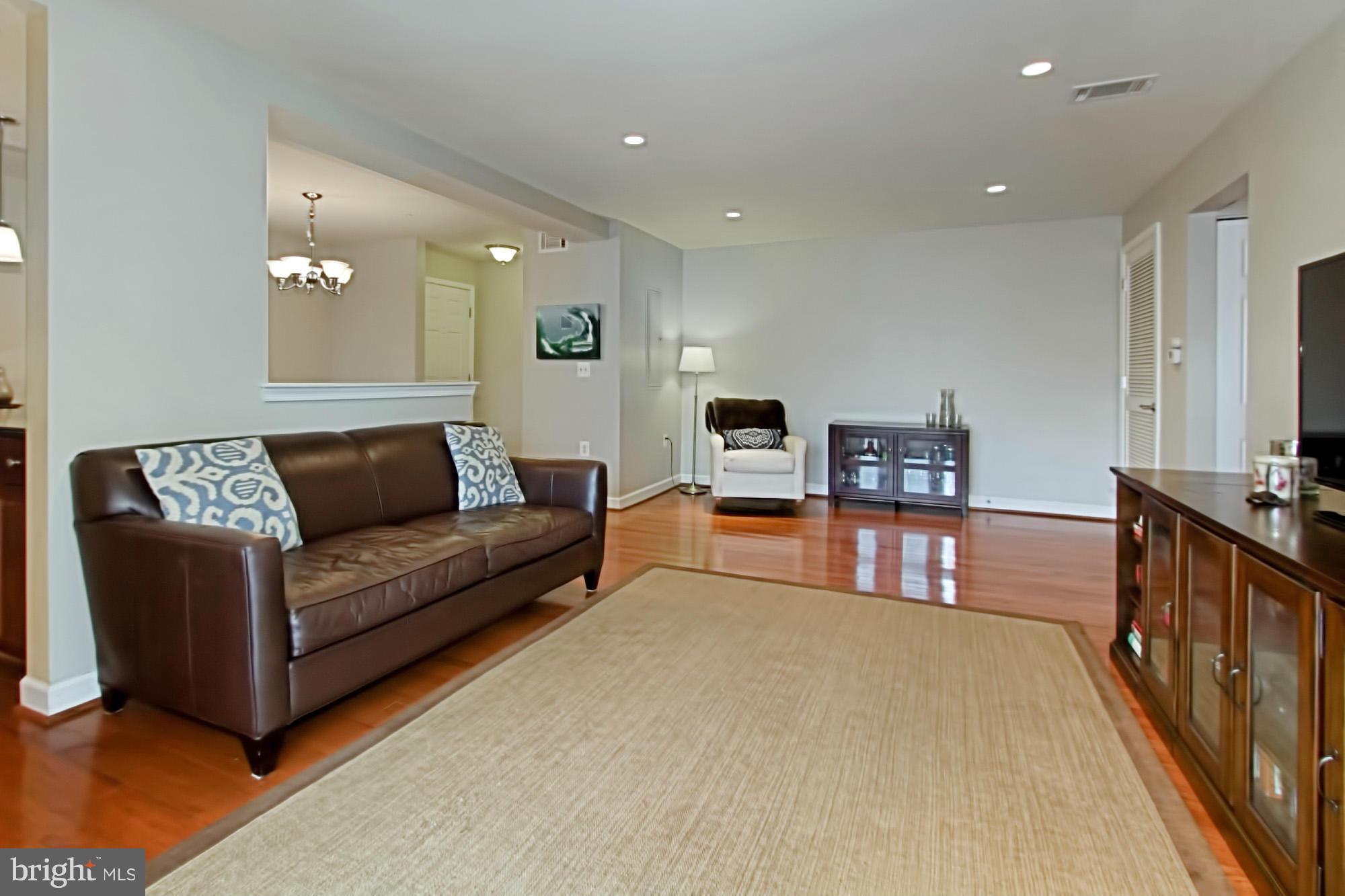 WEST VILLAGE OF SHIRLINGTON - Residential