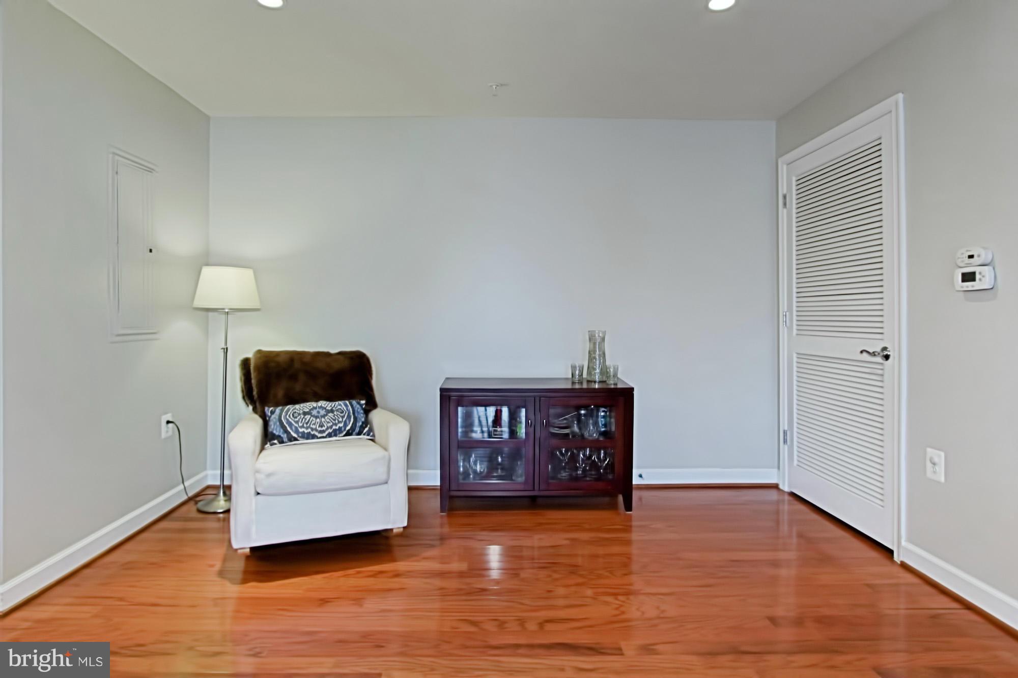 WEST VILLAGE OF SHIRLINGTON - Residential