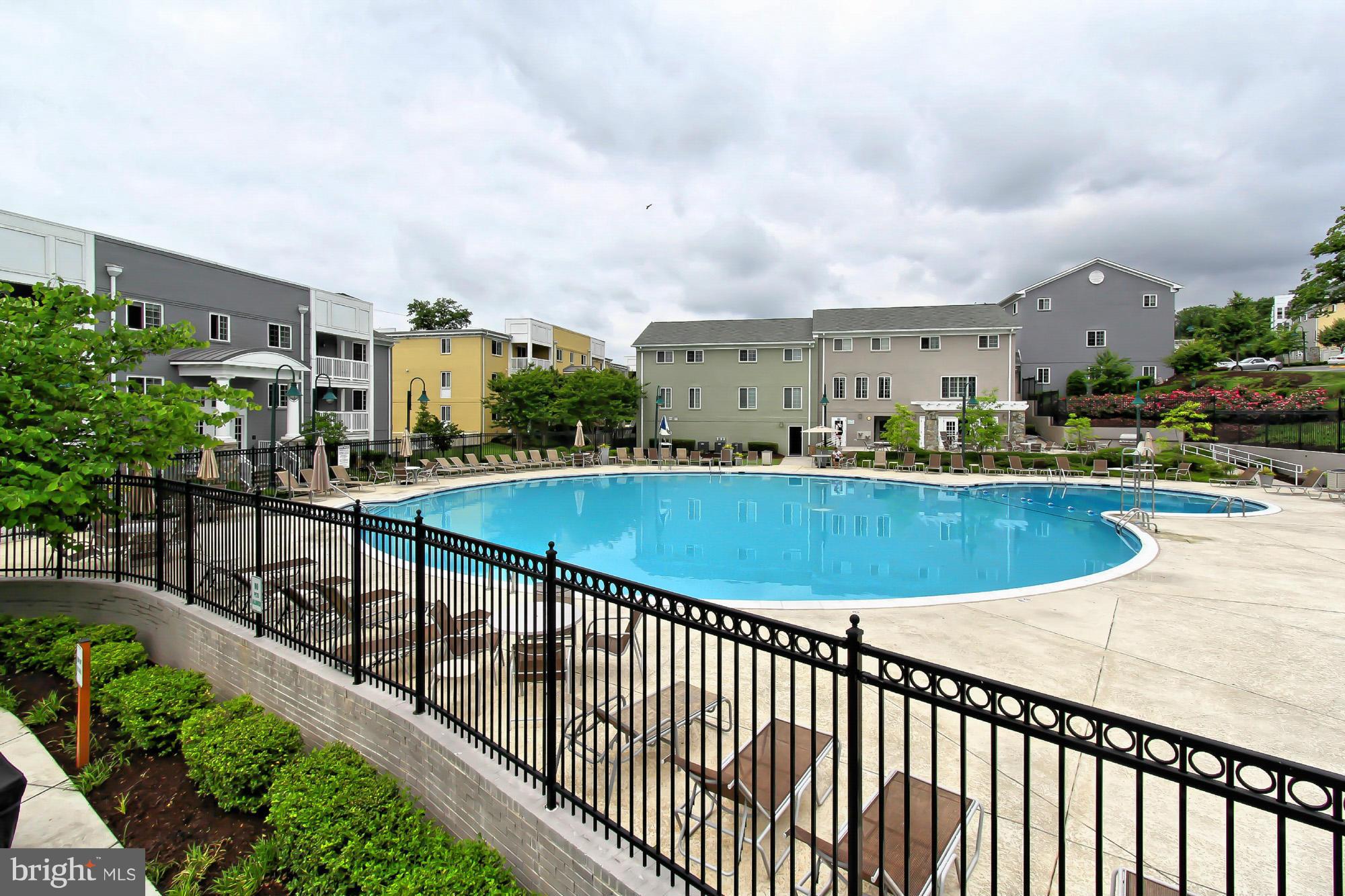 WEST VILLAGE OF SHIRLINGTON - Residential