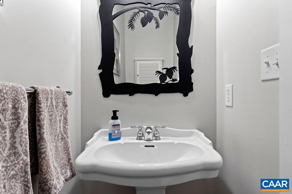 WINTERGREEN RESORT - Residential