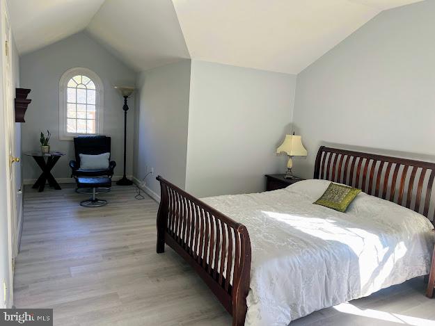 SMALLS NURSERY - Residential