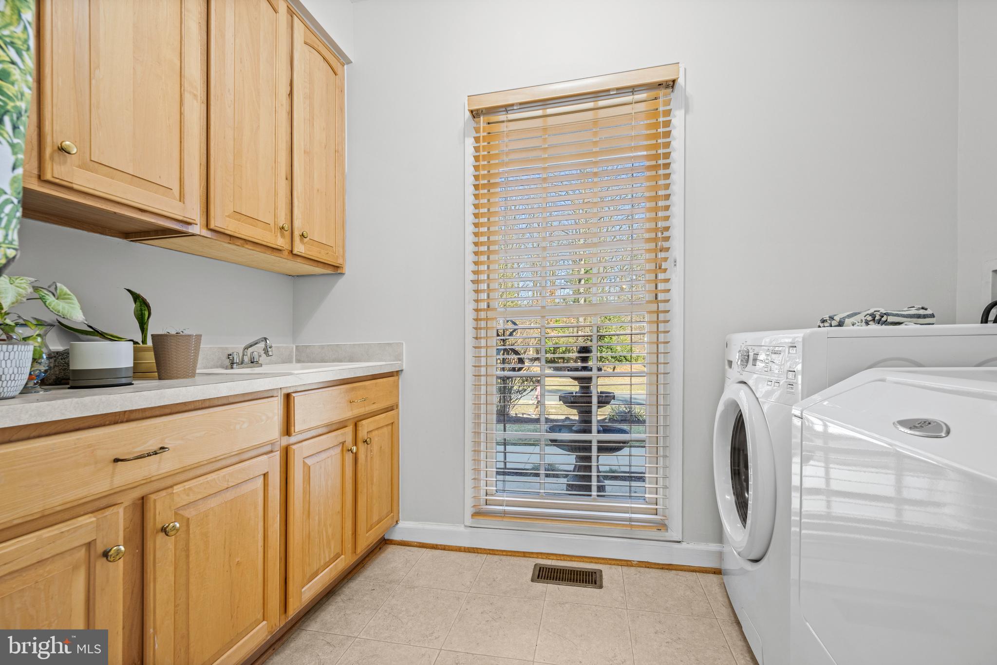 SMALLS NURSERY - Residential