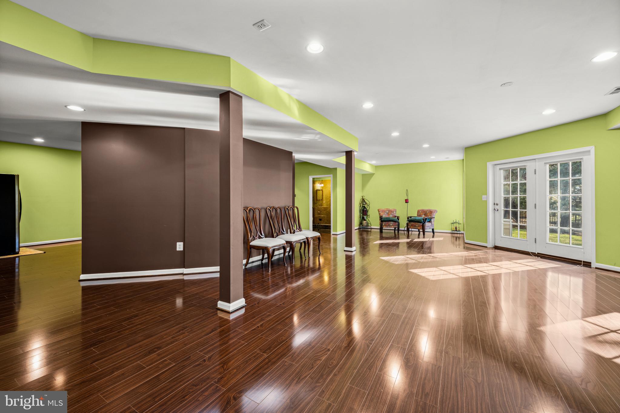 SMALLS NURSERY - Residential