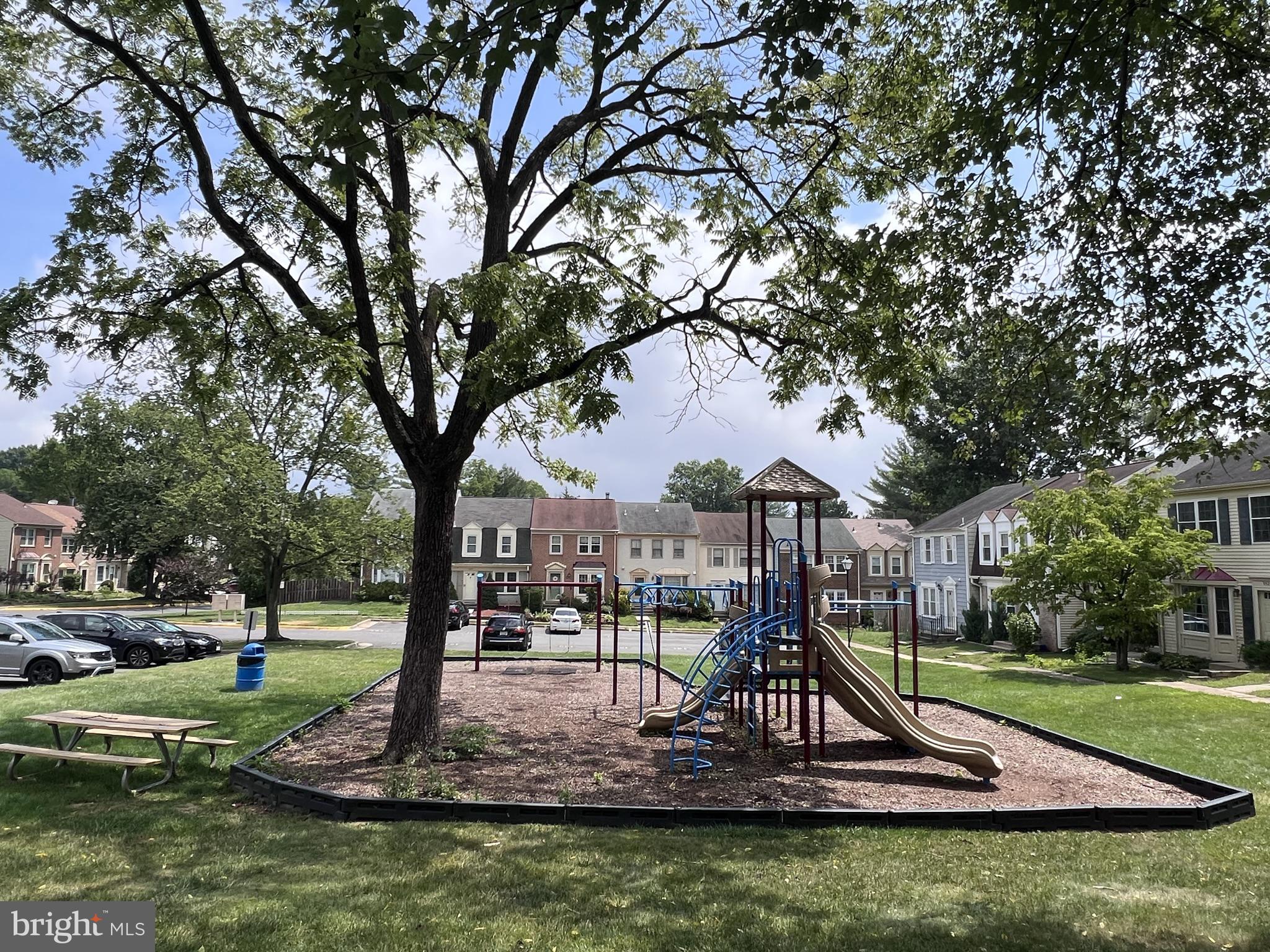 VILLAGE PARK - Residential Lease