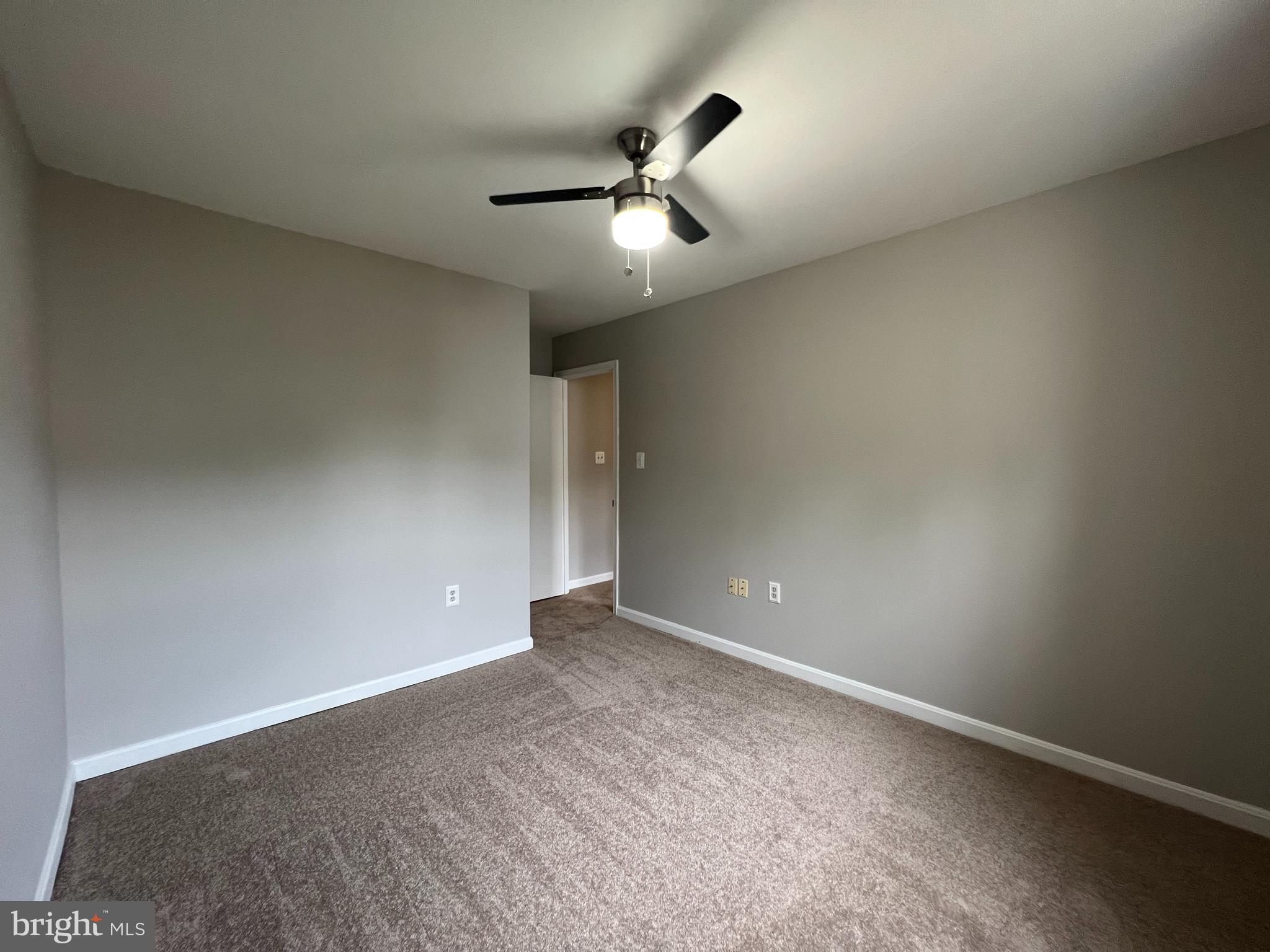 VILLAGE PARK - Residential Lease