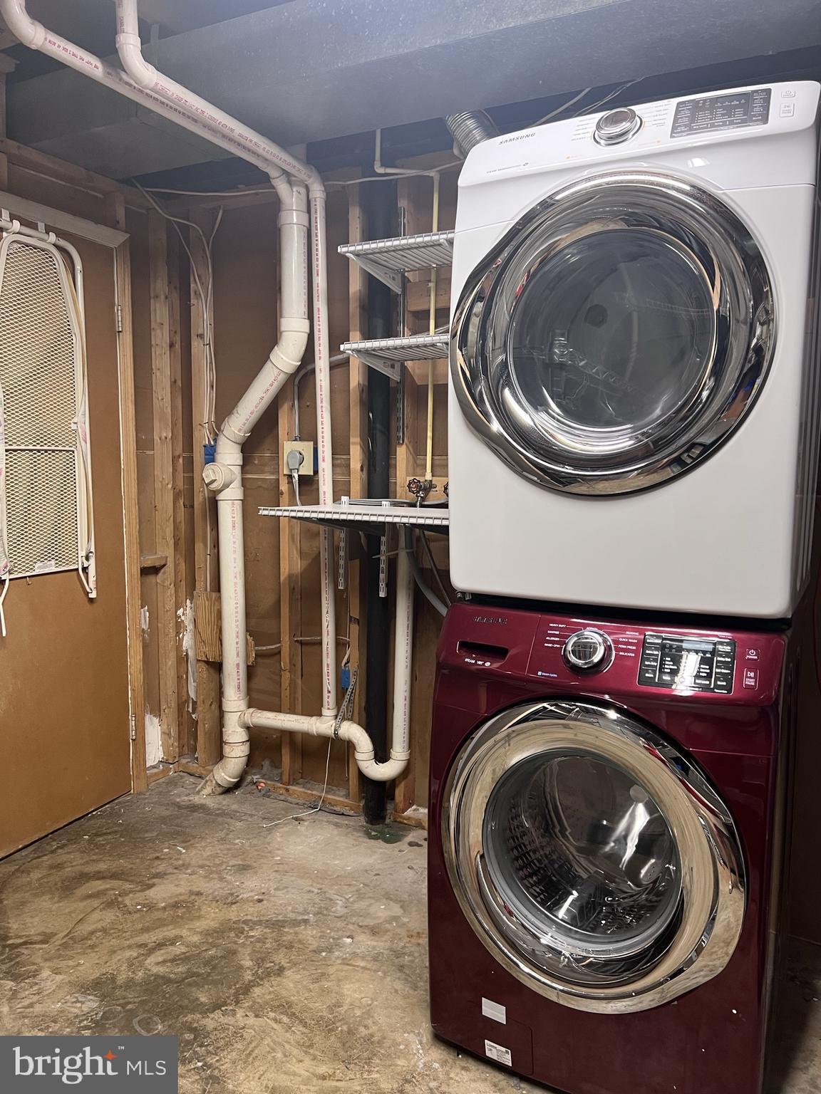 VILLAGE PARK - Residential Lease