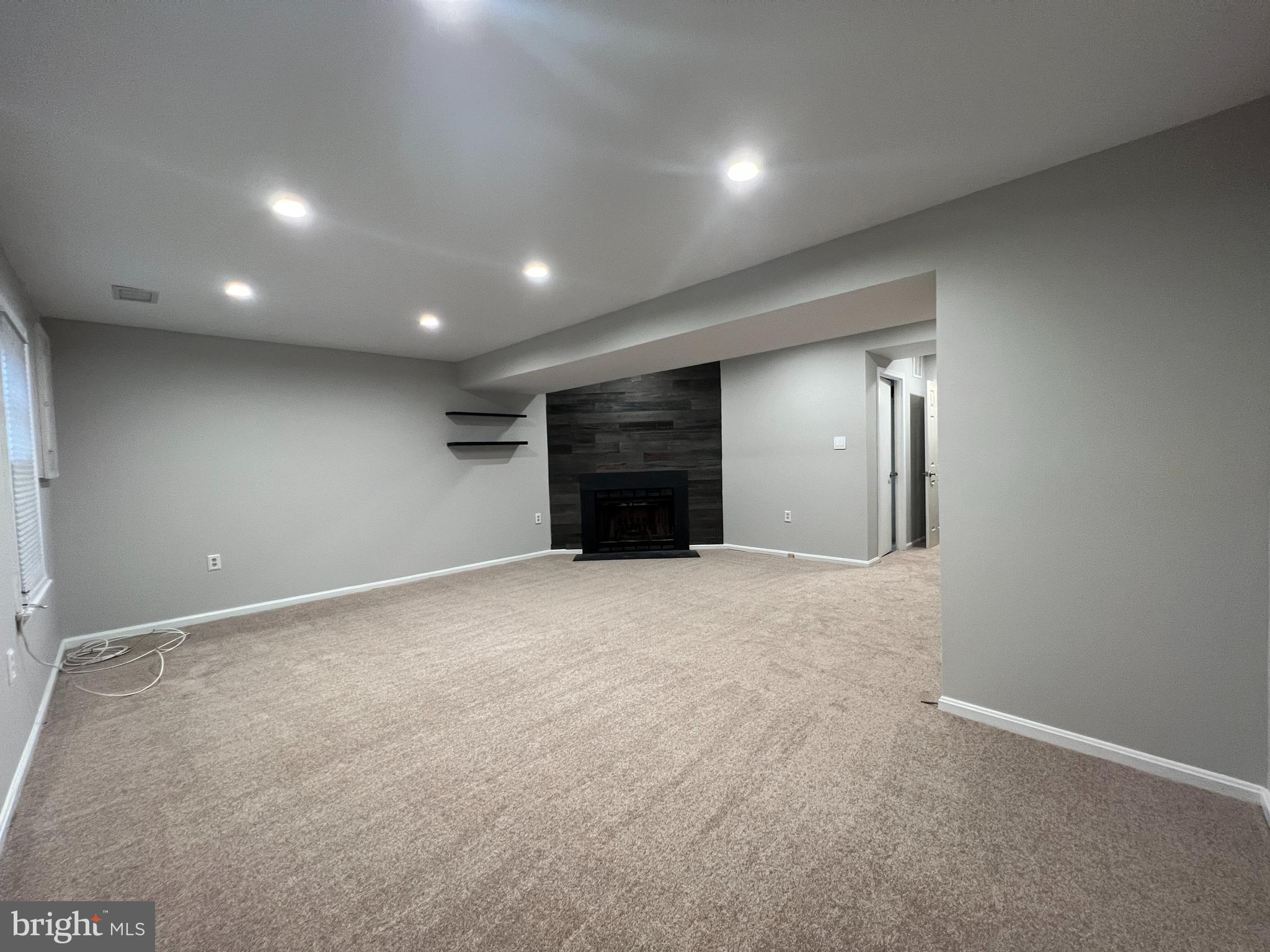 VILLAGE PARK - Residential Lease