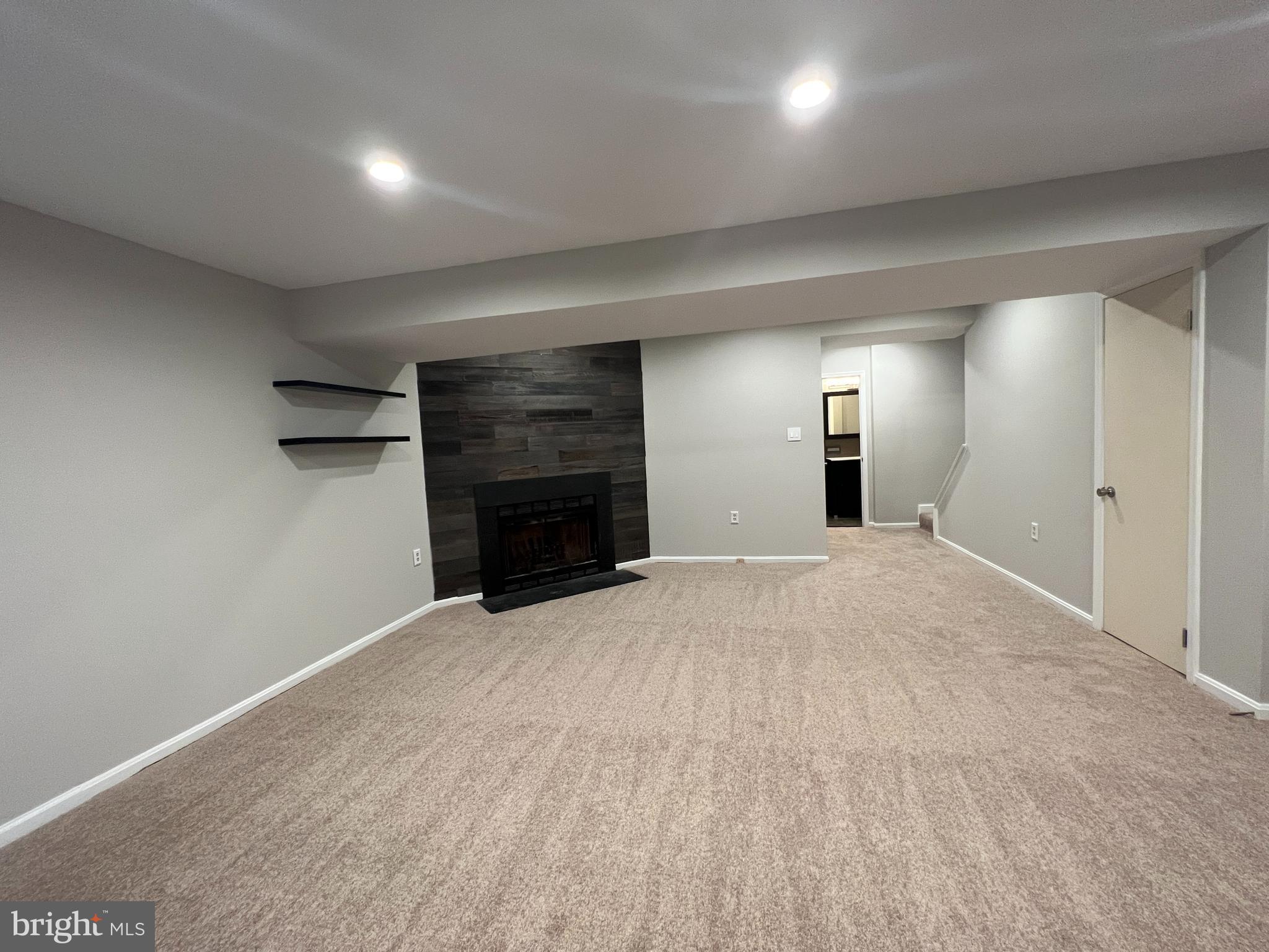 VILLAGE PARK - Residential Lease