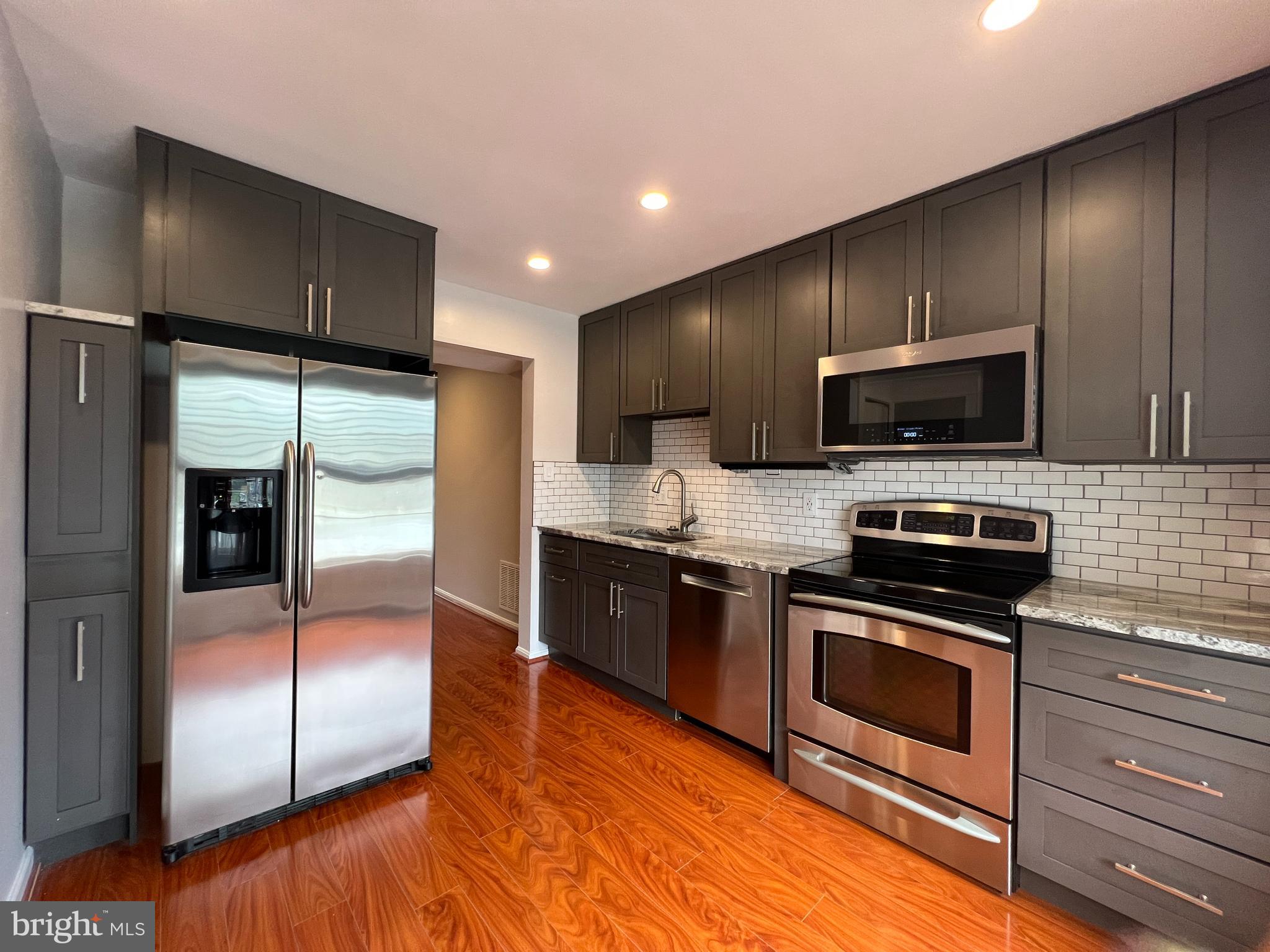 VILLAGE PARK - Residential Lease