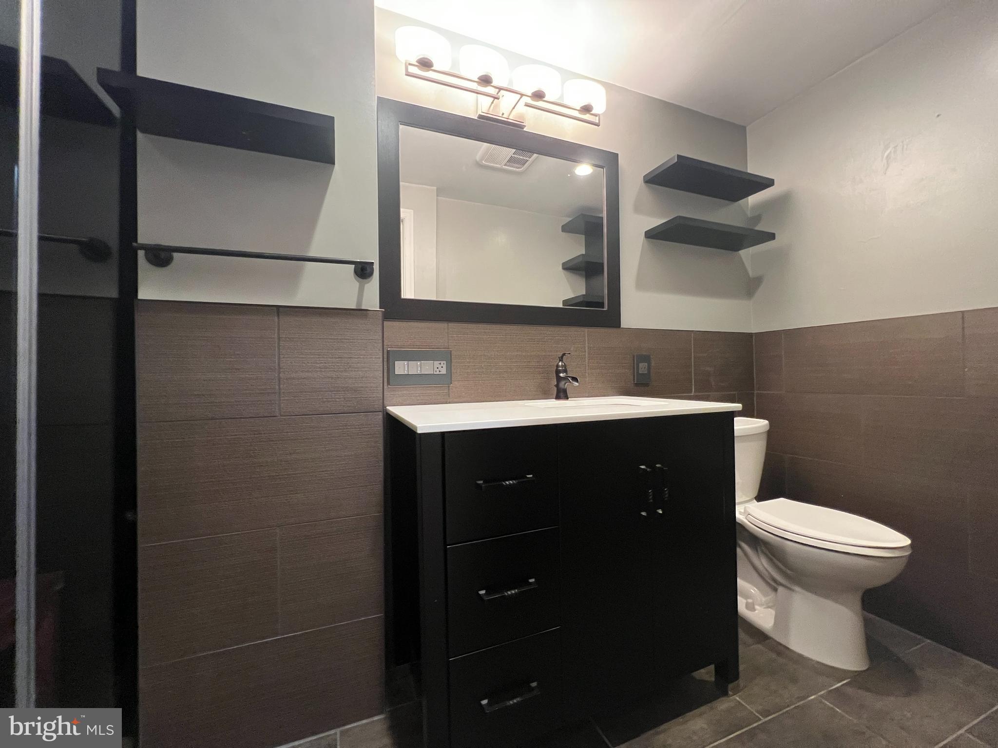 VILLAGE PARK - Residential Lease