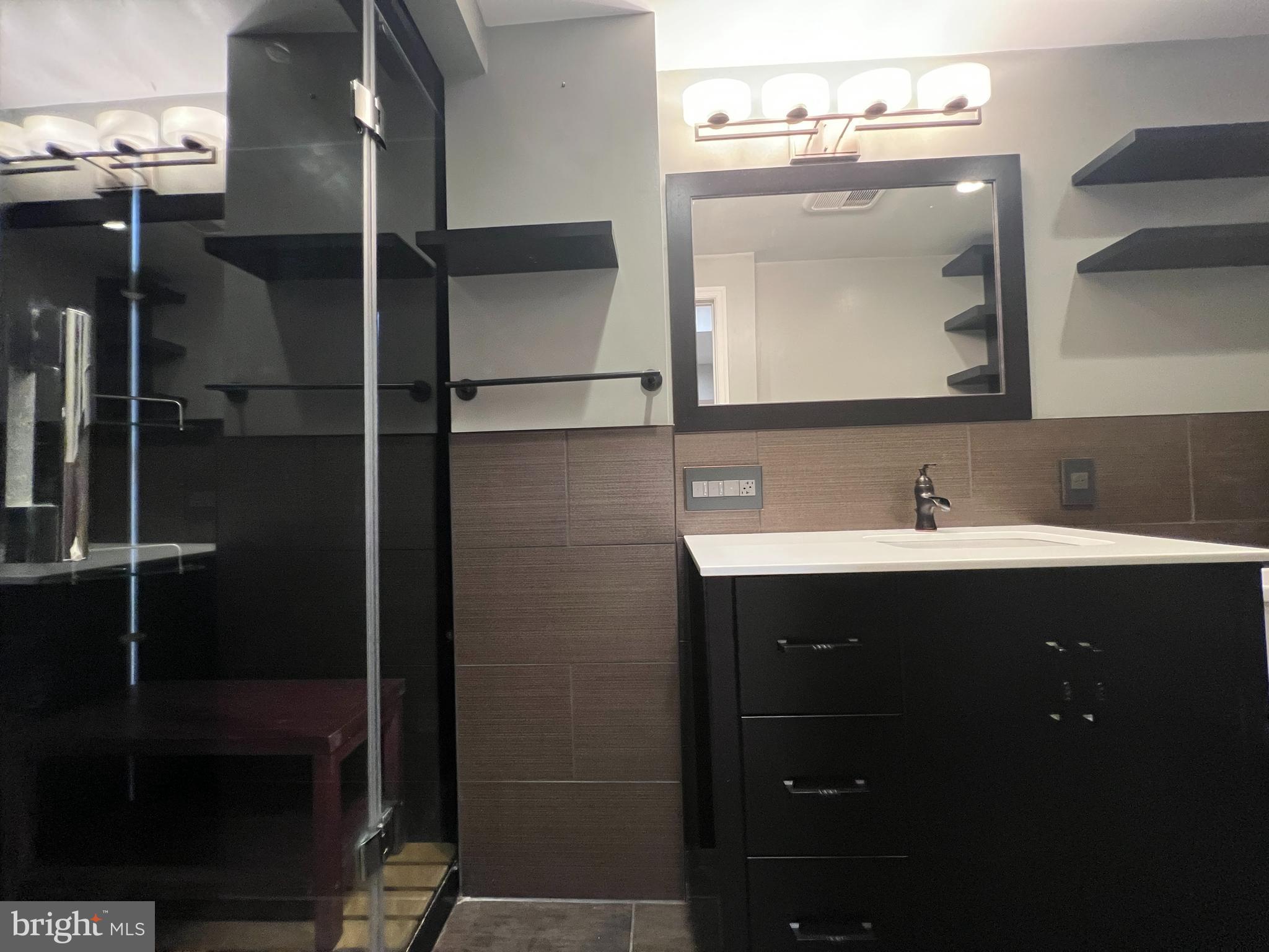 VILLAGE PARK - Residential Lease