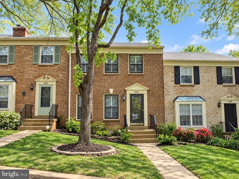 Townhouse For Rent - 9291 Bailey Lane<br/> FAIRFAX, VA 22031