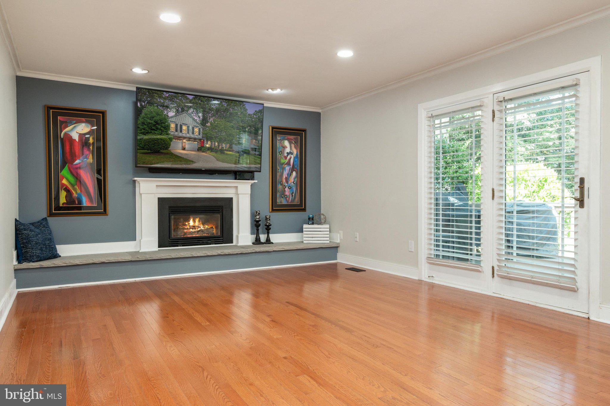 750 LIVE OAK DRIVE