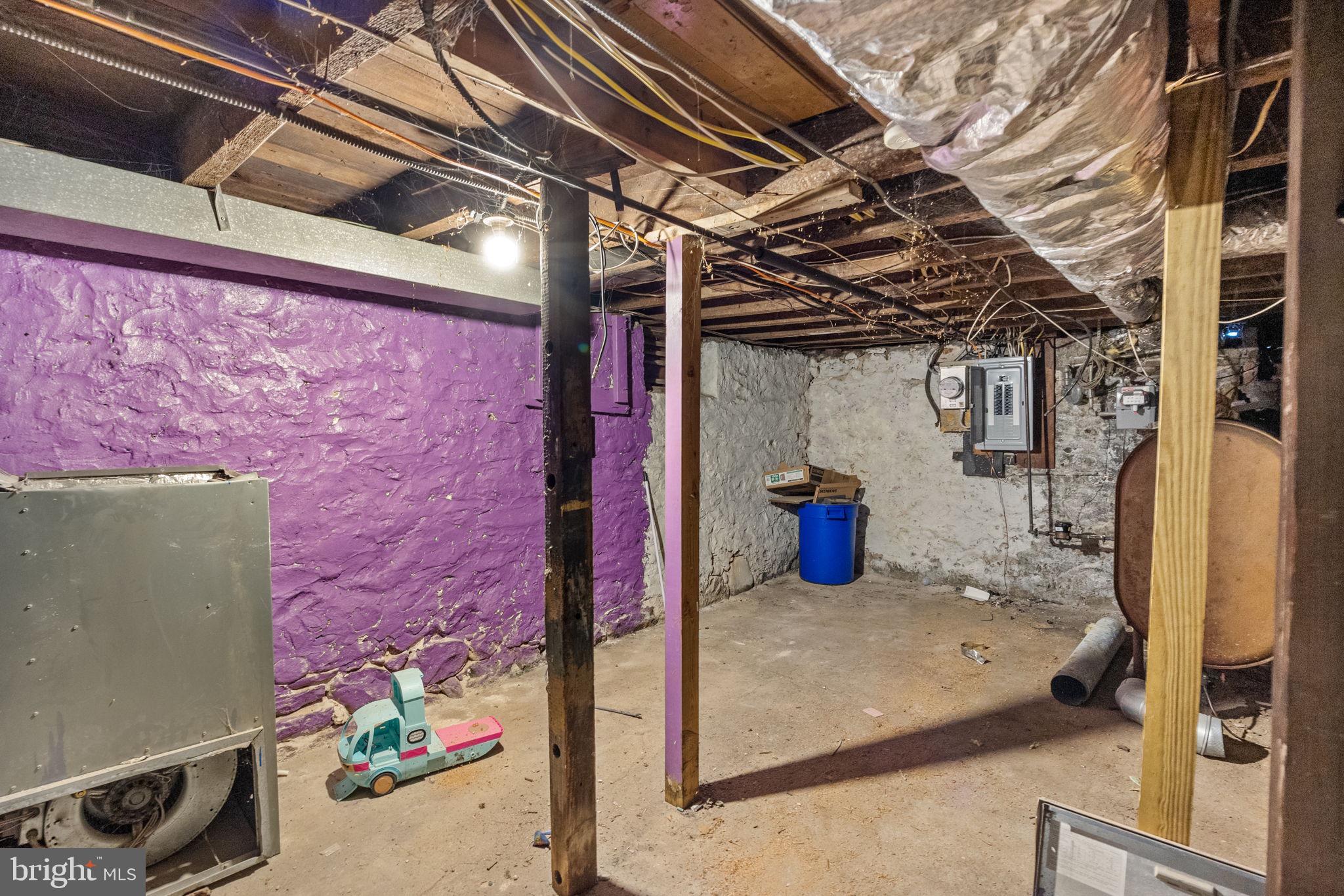 BRISTOL - Residential Lease