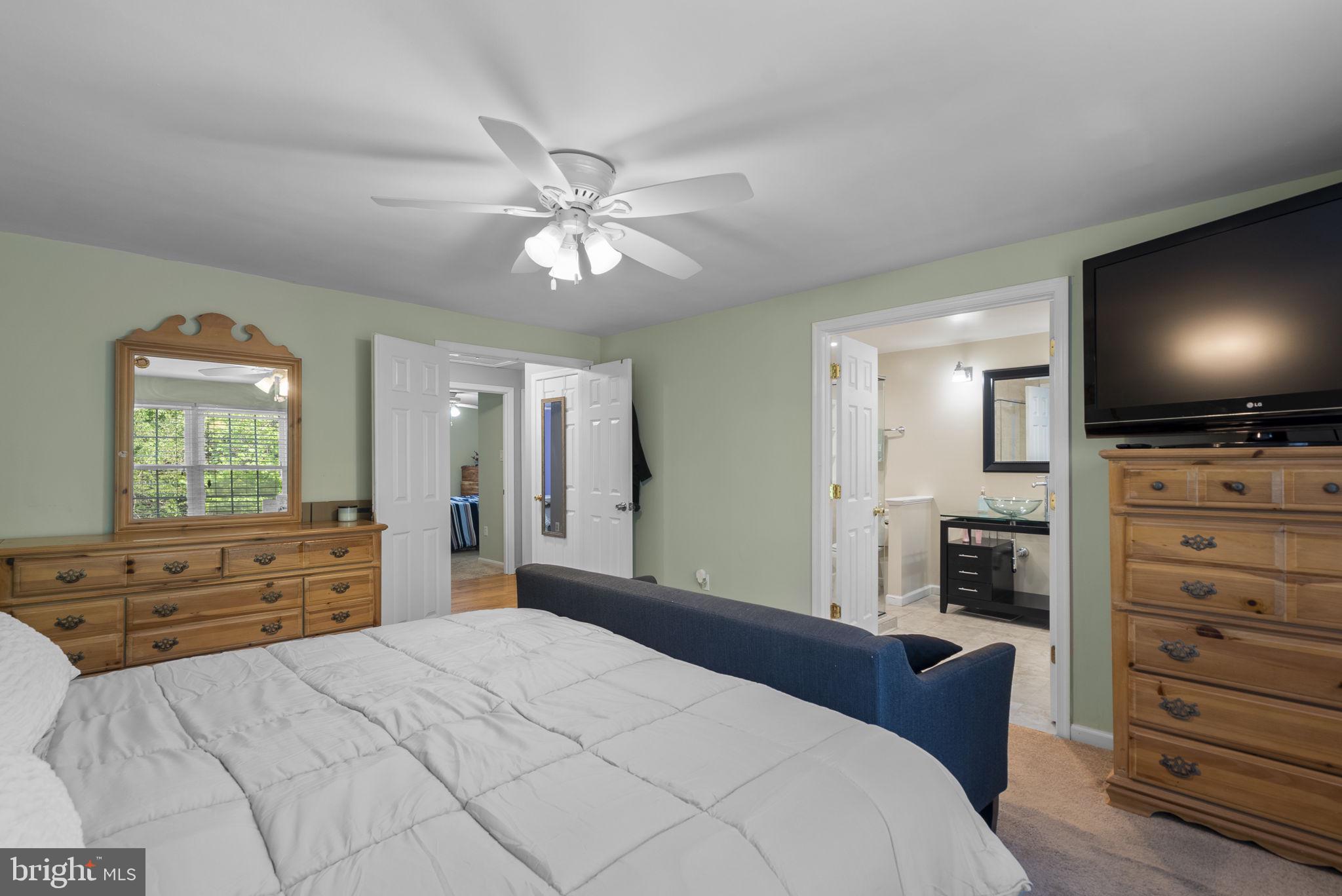 LONGMEAD - Residential