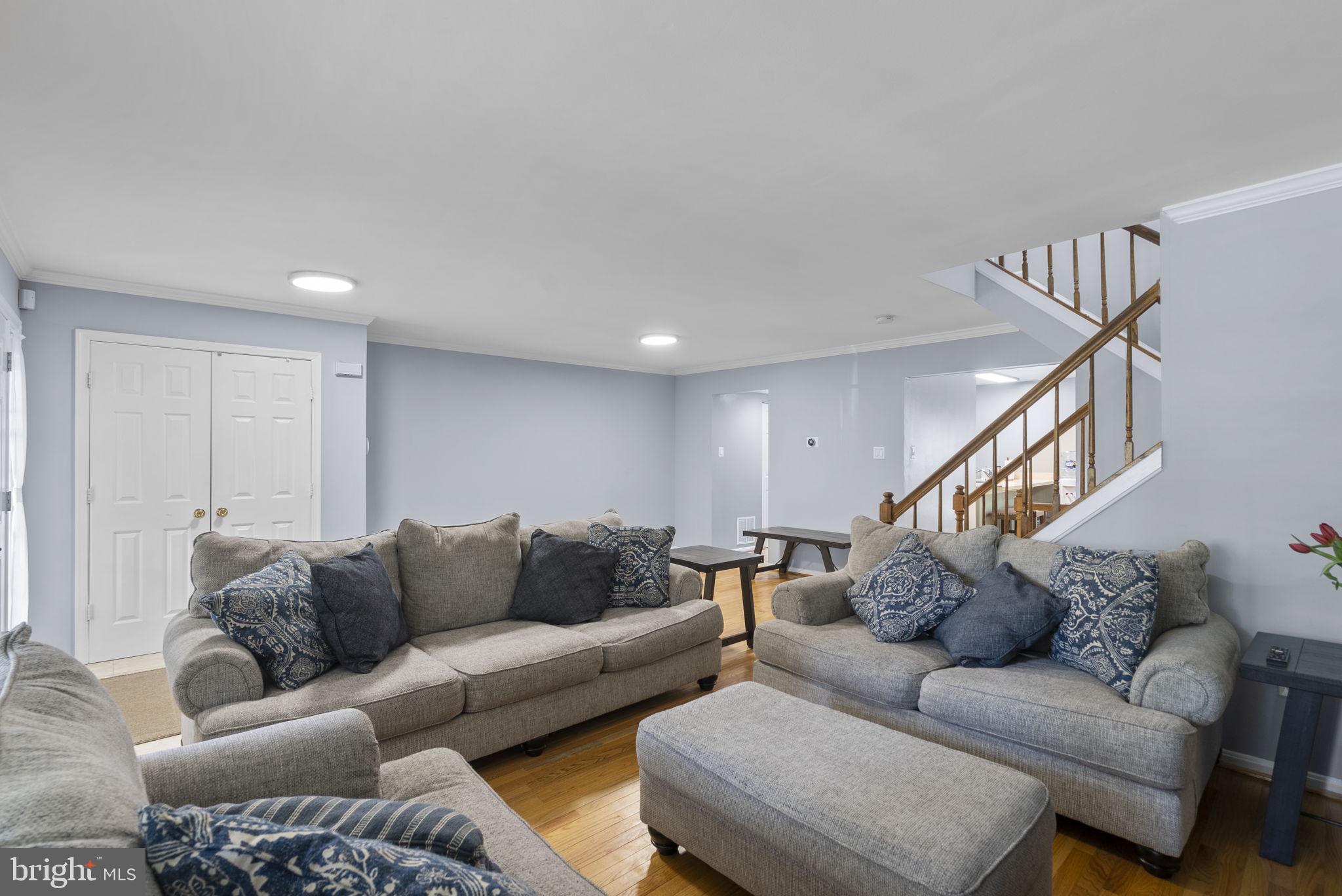 LONGMEAD - Residential