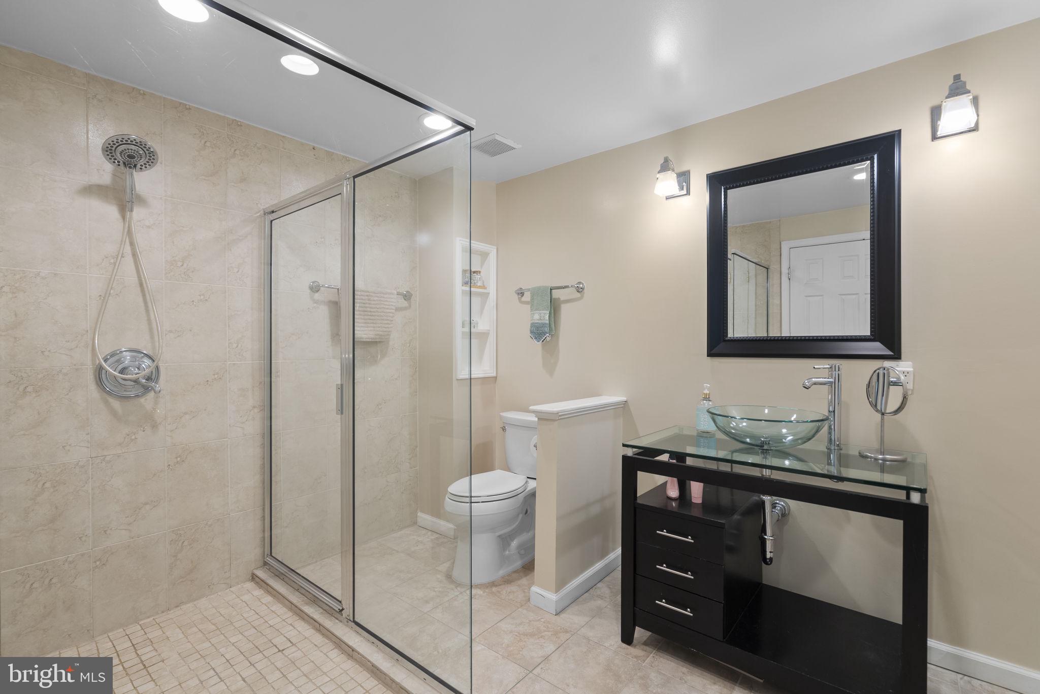 LONGMEAD - Residential