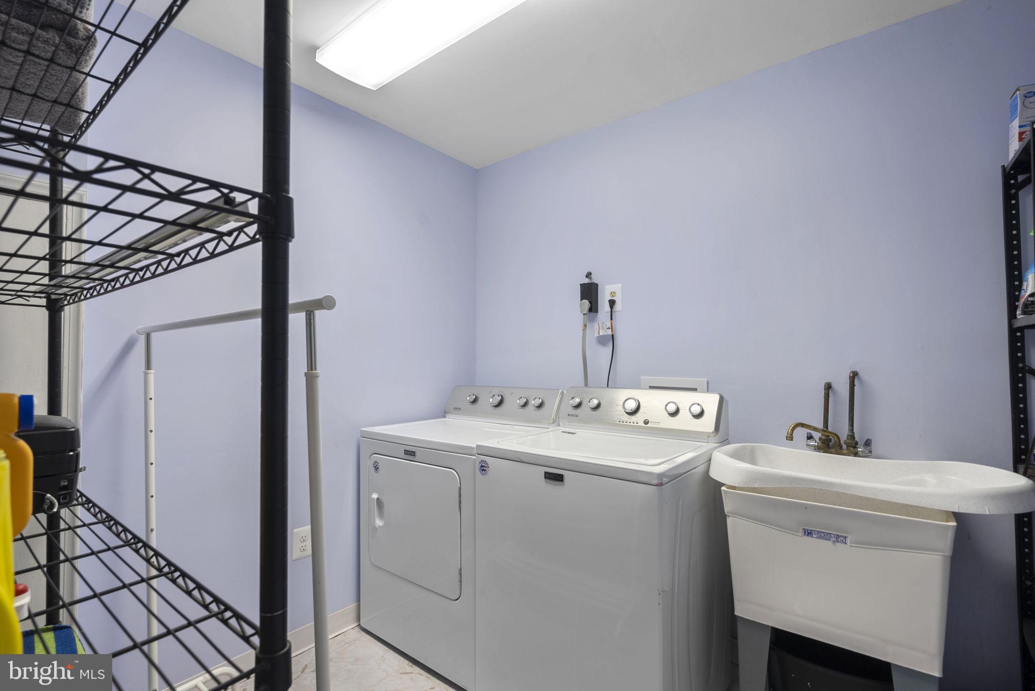 LONGMEAD - Residential