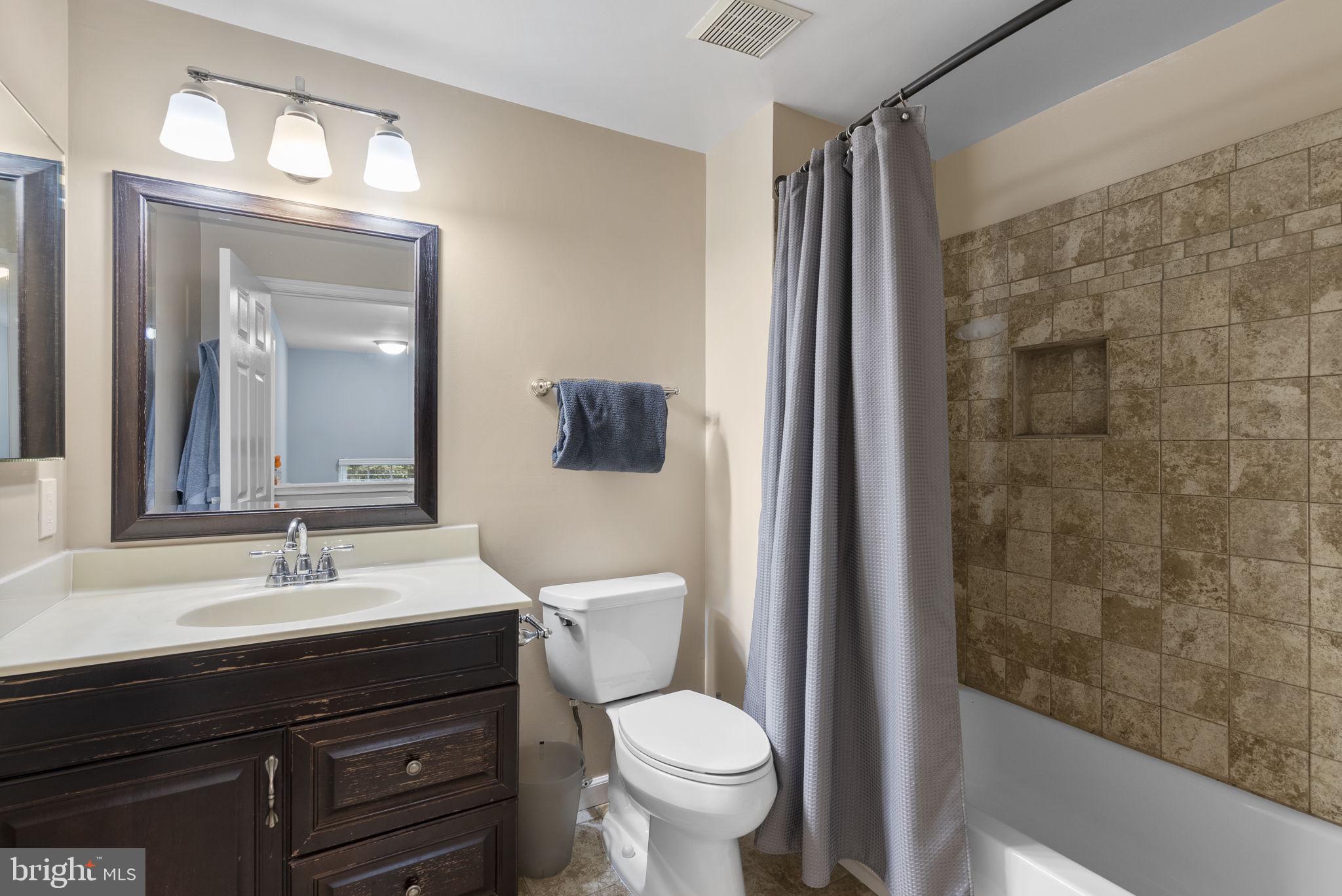 LONGMEAD - Residential