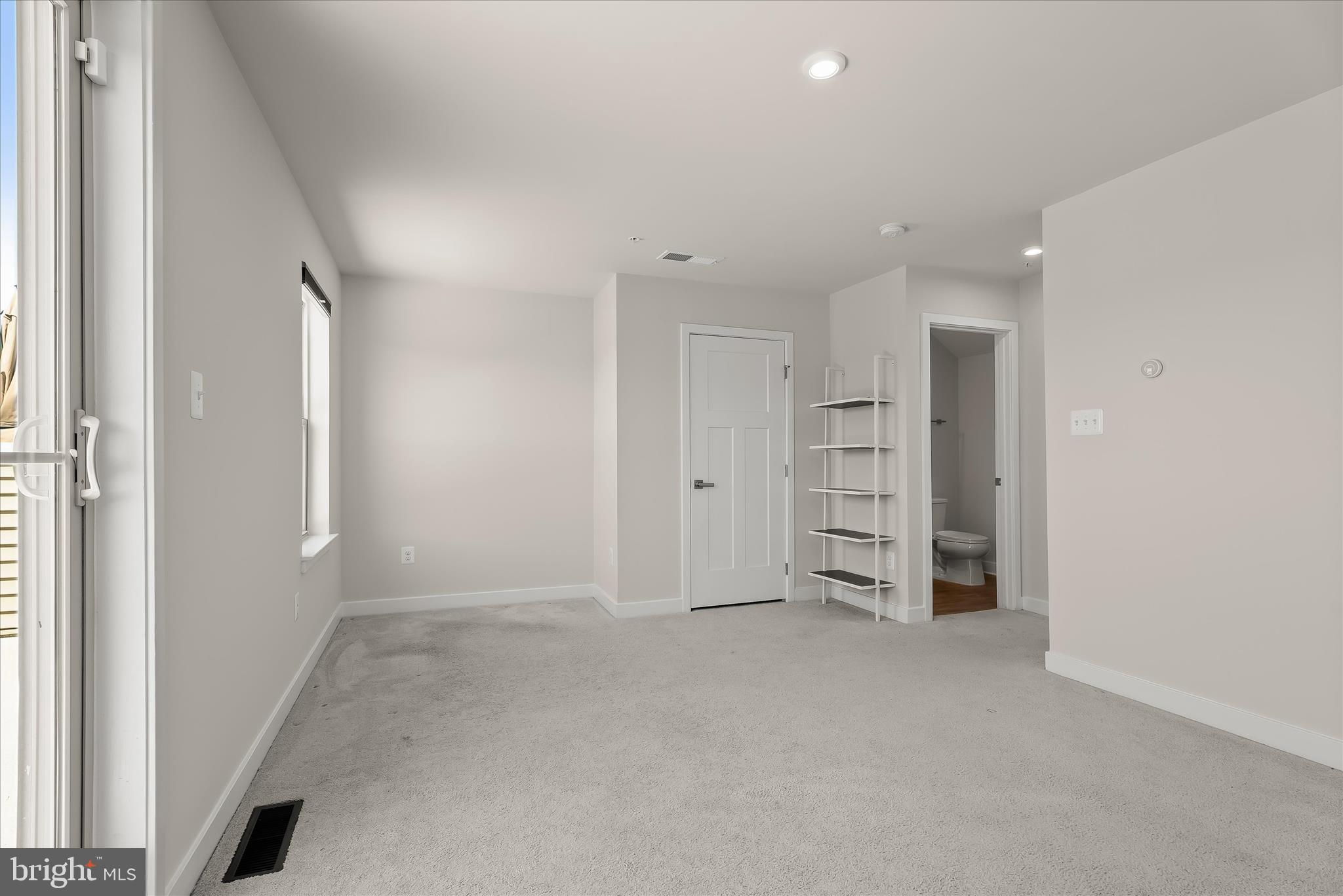 LAKE LINGANORE OAKDALE - Residential