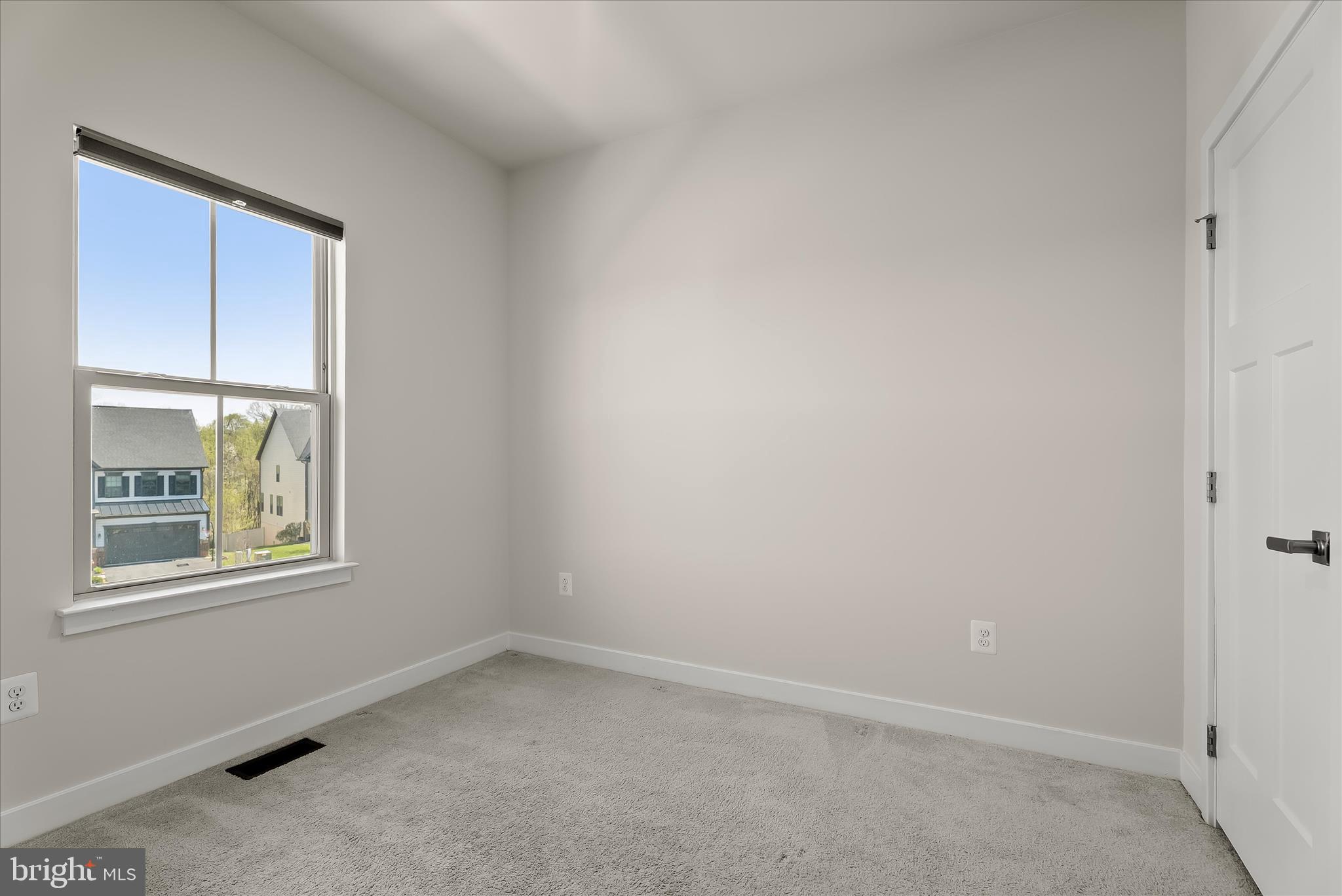 LAKE LINGANORE OAKDALE - Residential